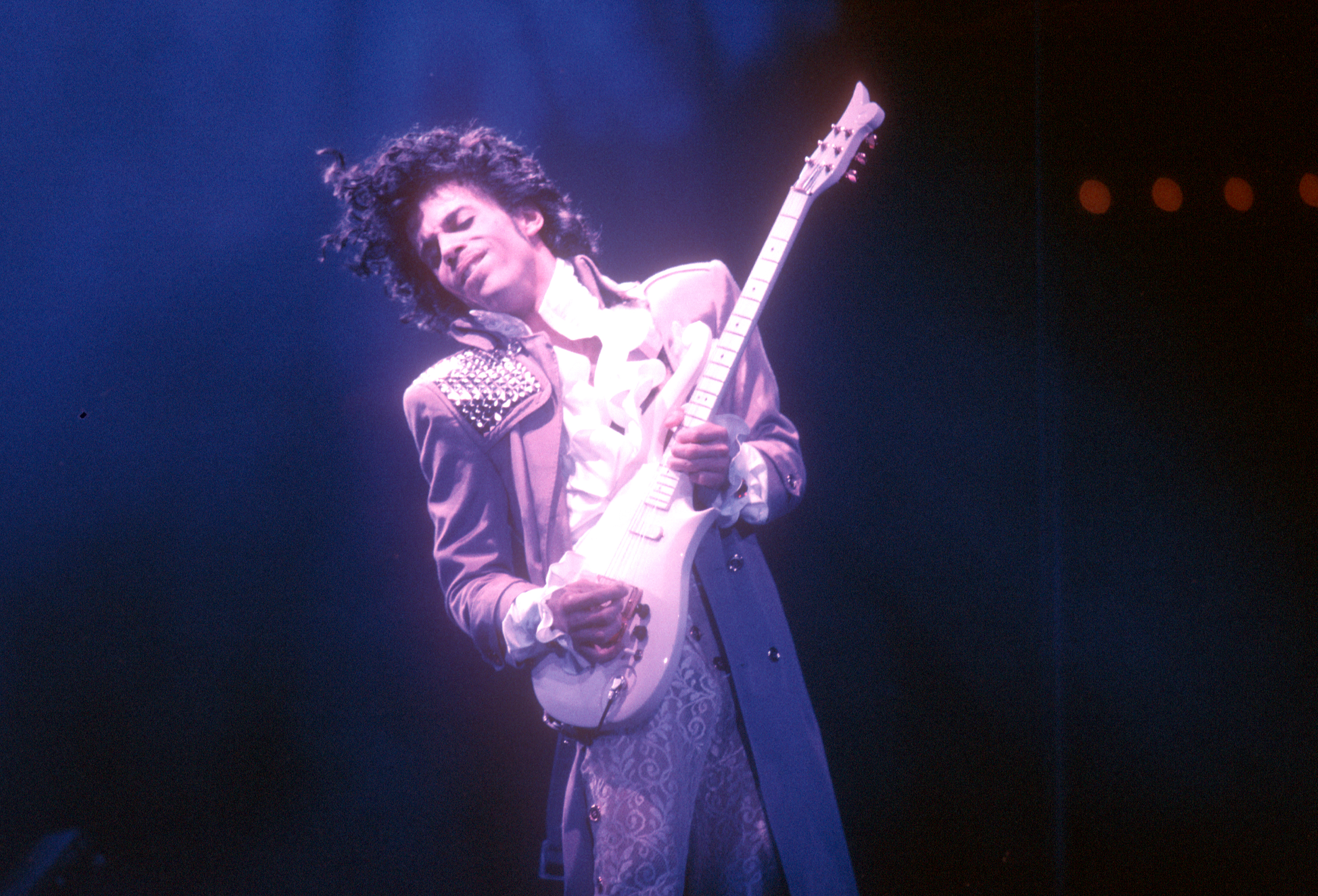 prince-musician-dead-09.jpg?