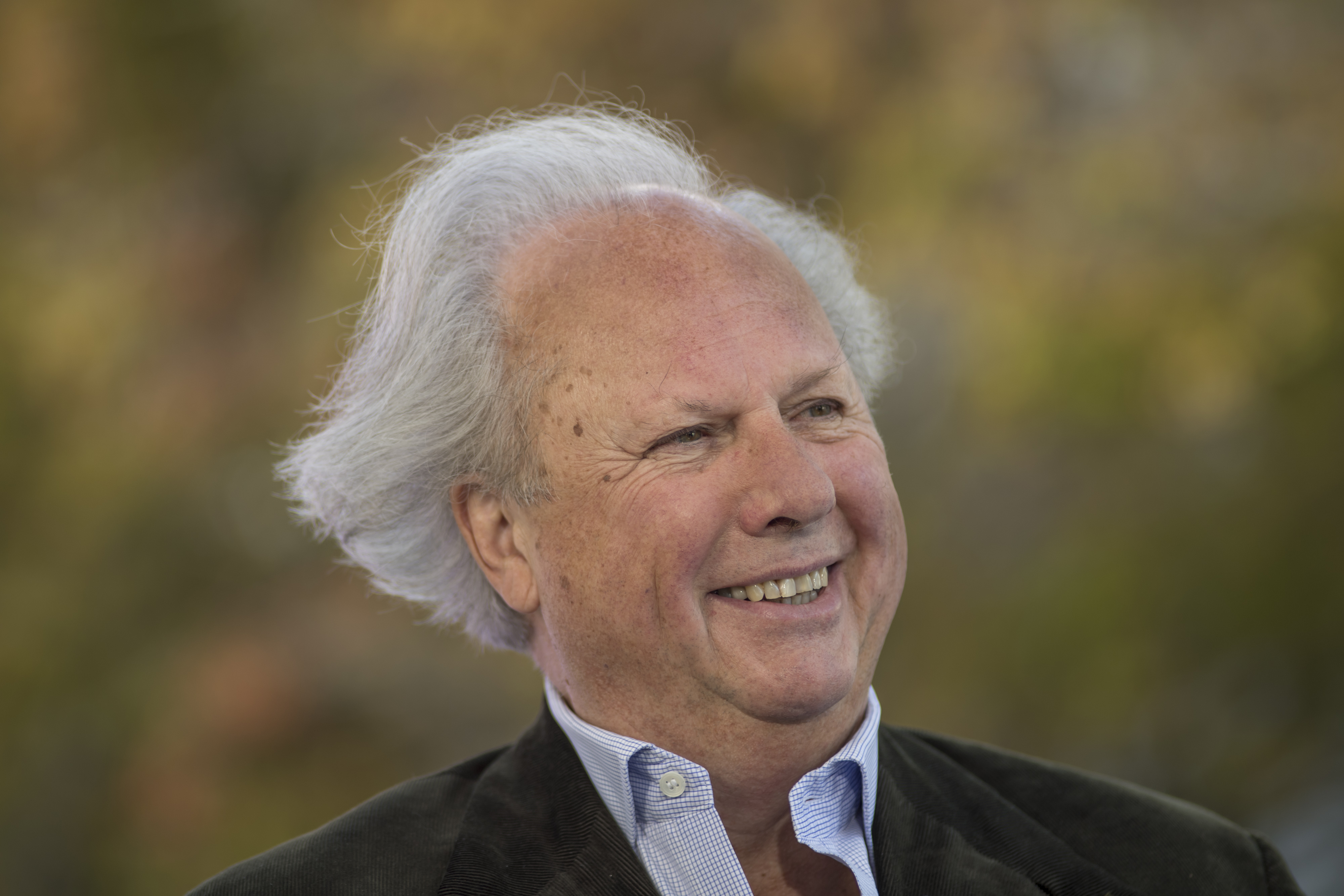 graydon carter vanity fair donald trump stepping down