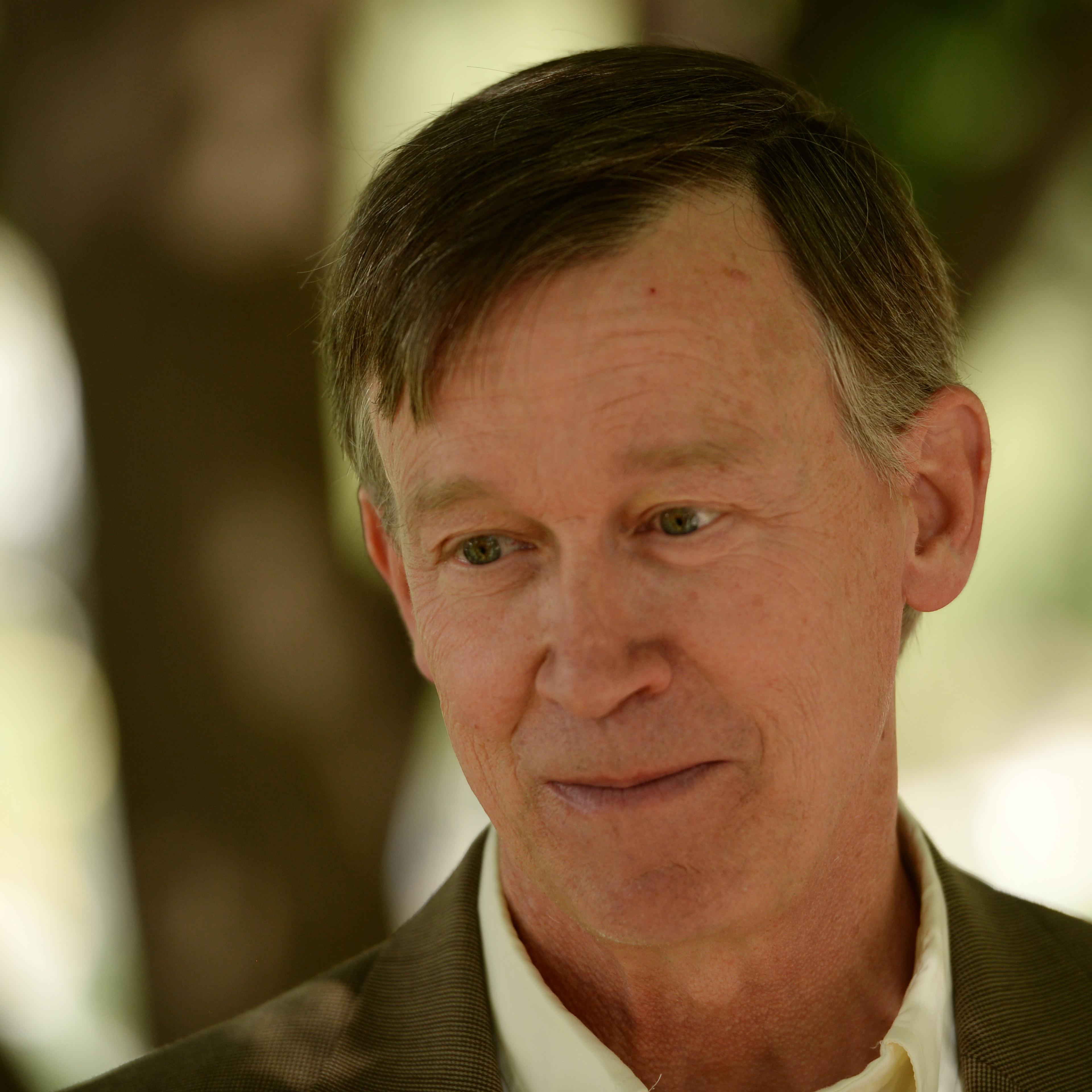 Hickenlooper down in poll