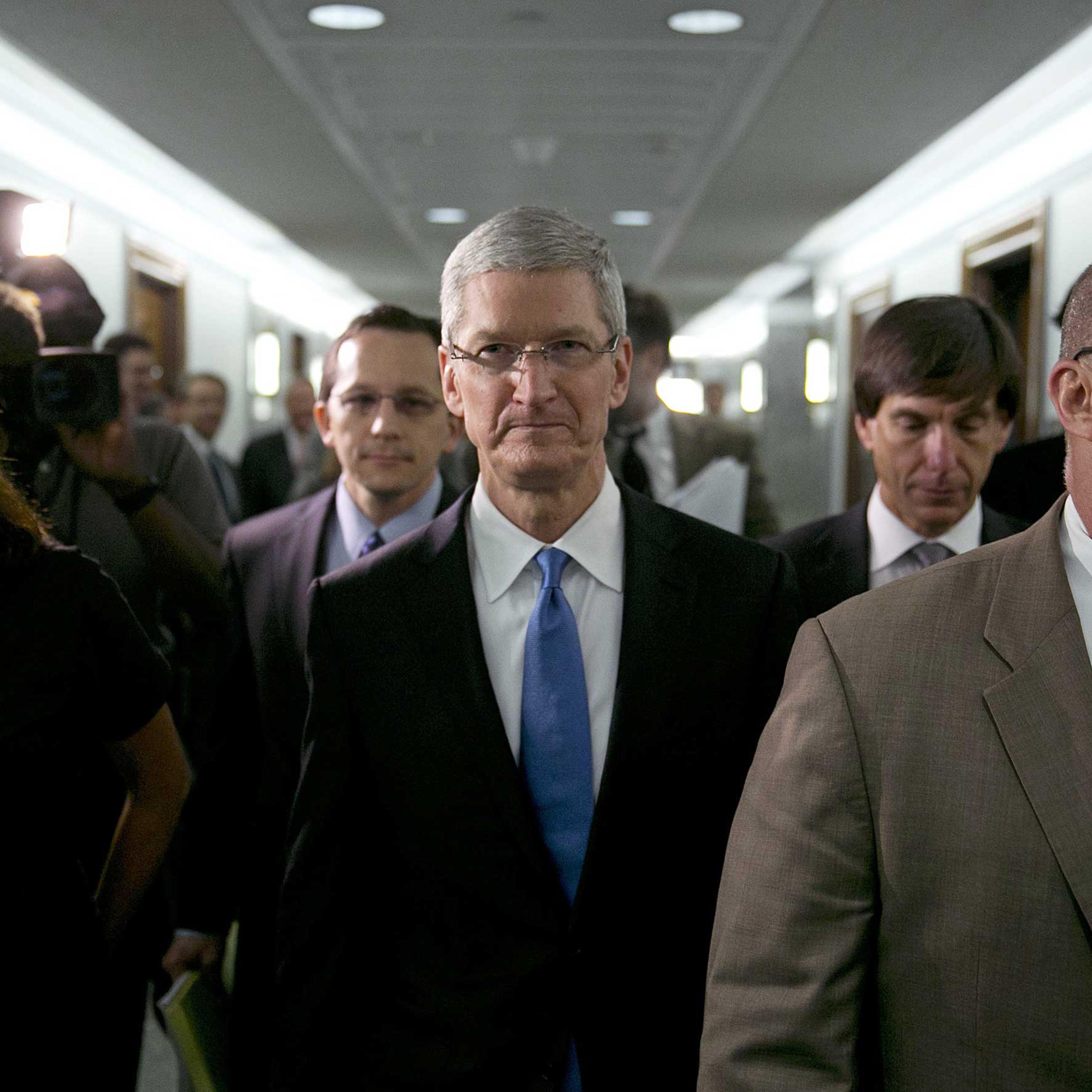 brapple-tim-cook