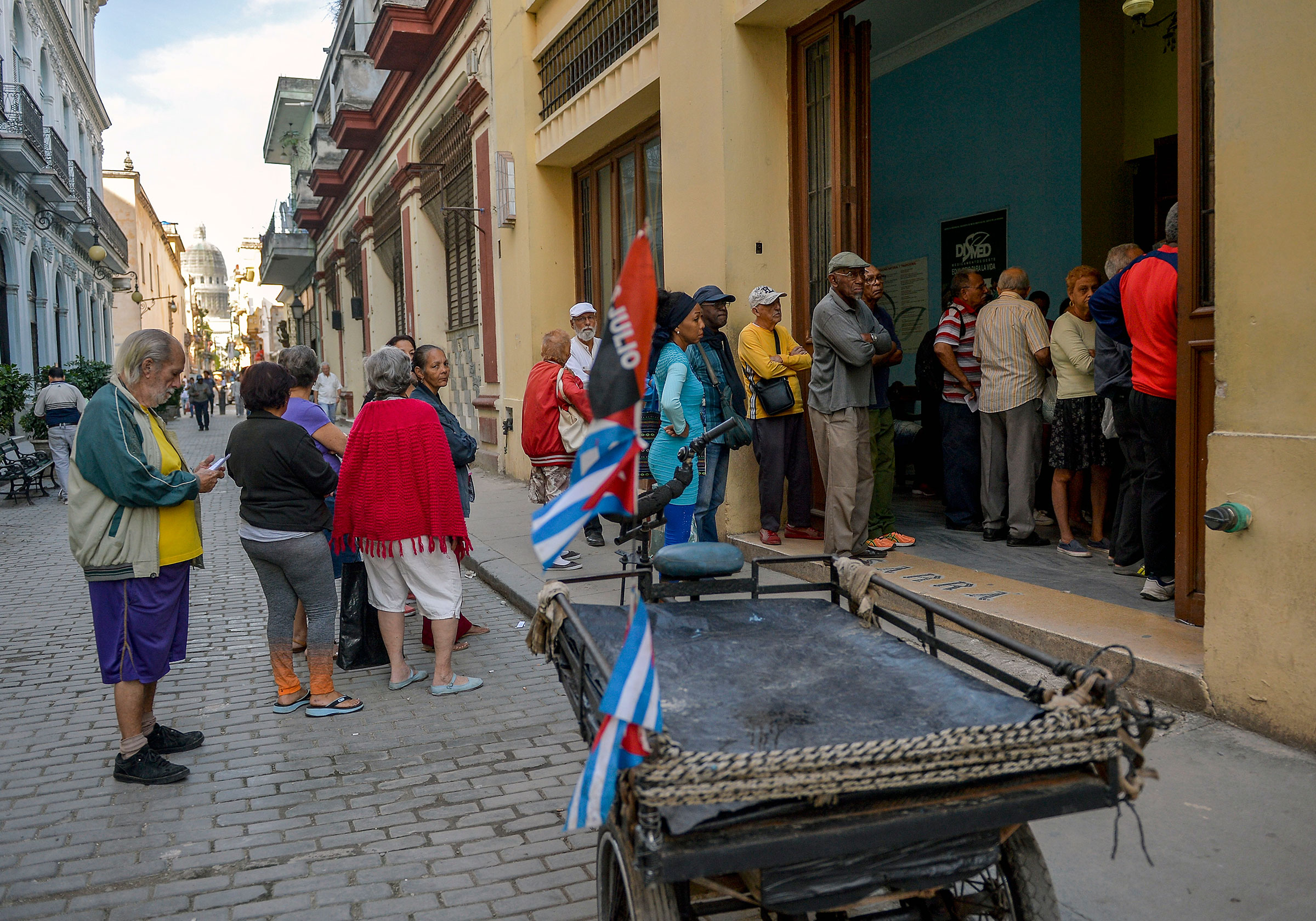 Cubans line up to buy food in Havana, on April 4, 2019.