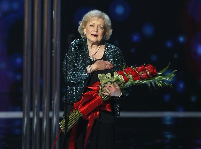 Actress Betty White accepts the favorite TV Icon award during the 2015 People's Choice Awards in Los Angeles