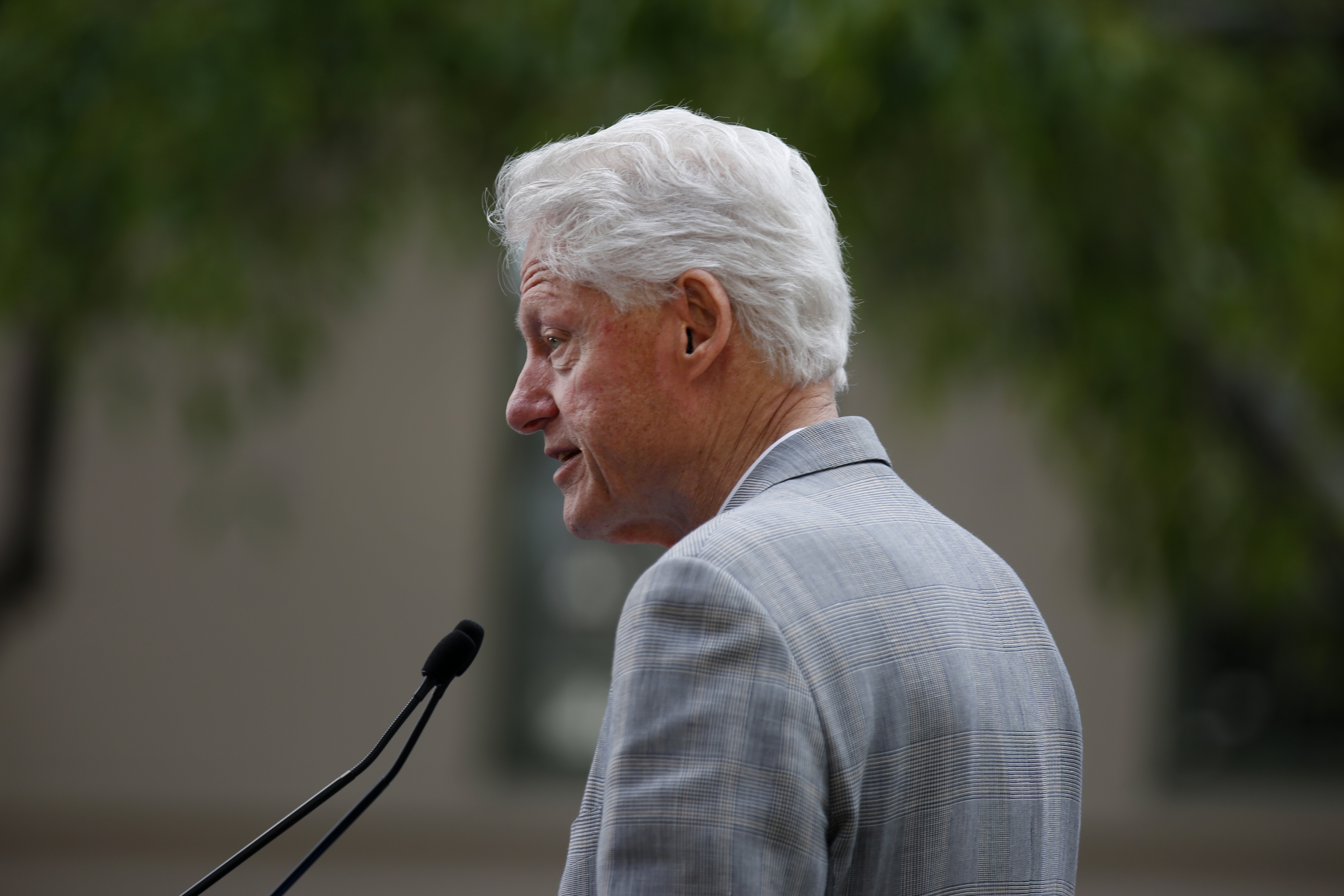 Former President Bill Clinton stumps for Democratic presidential candidate Hillary Clinton at the Los Angeles Trade - Technical College April 3, 2016 in Los Angeles, California.