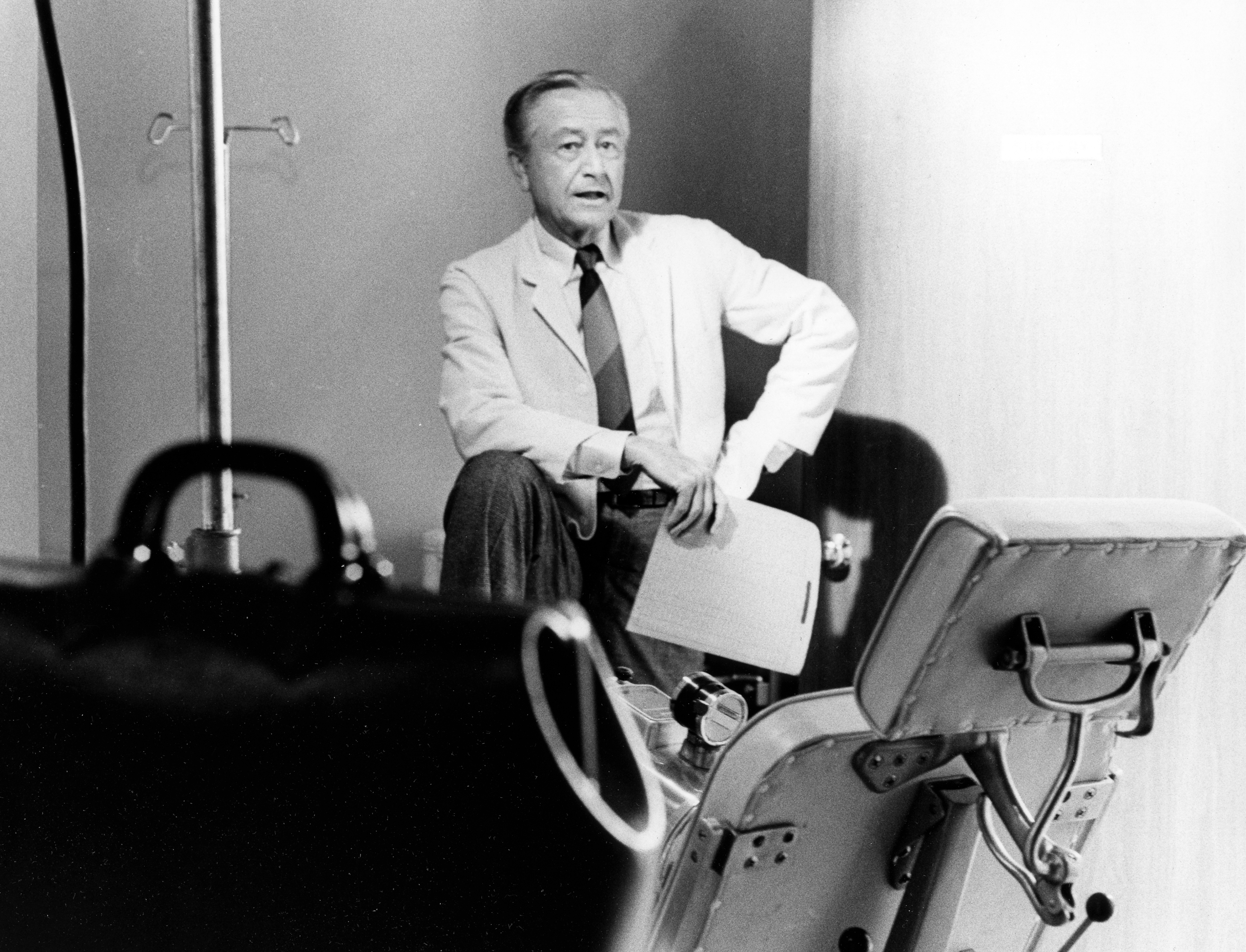 ROBERT YOUNG