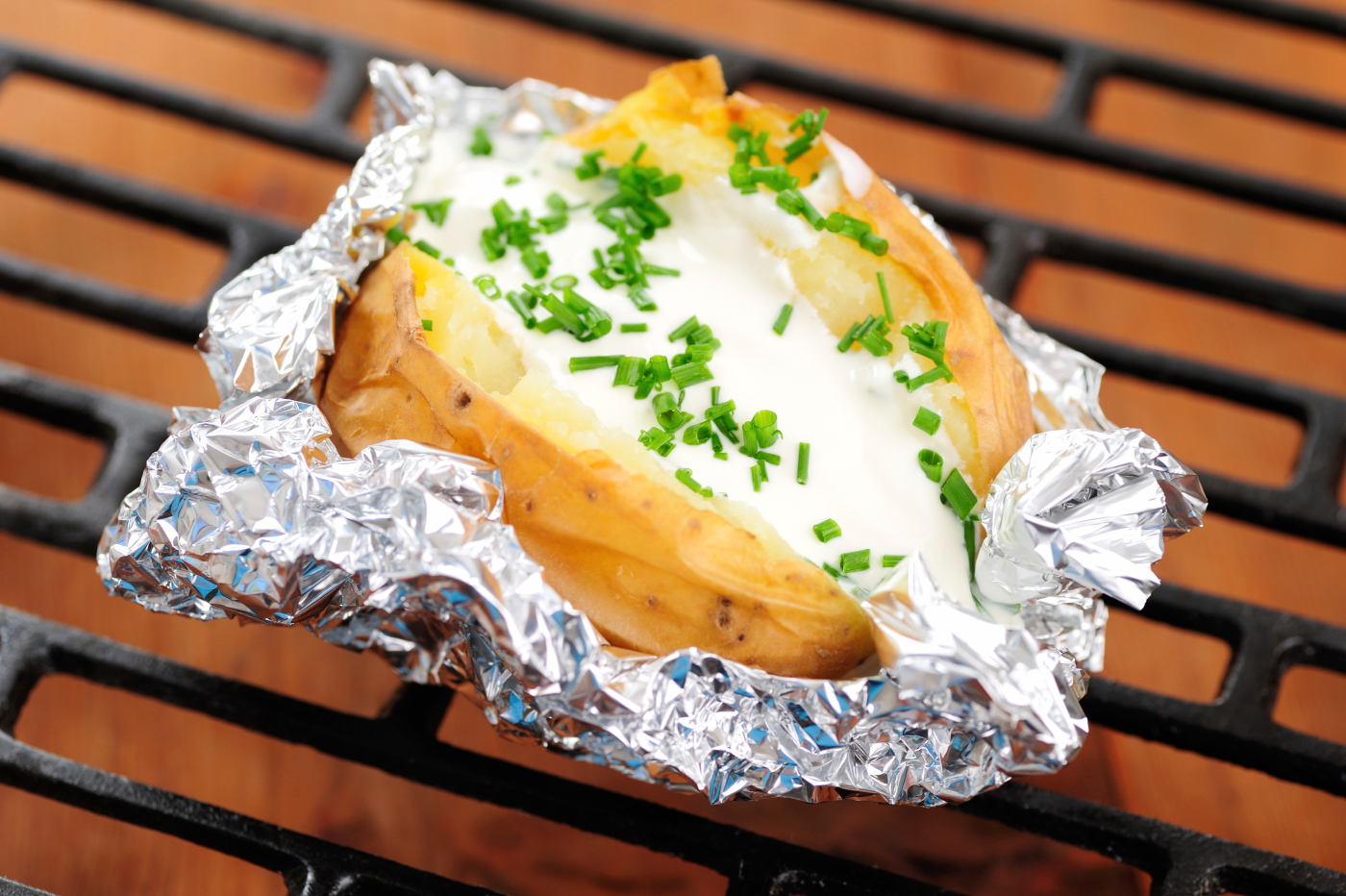 Baked potatoes are among the list of filling foods.