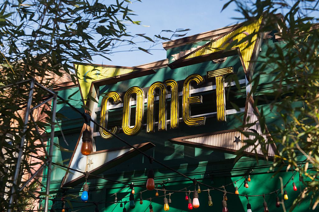 US-POLITICS-MEDIA-ATTACKS-RESTAURANT