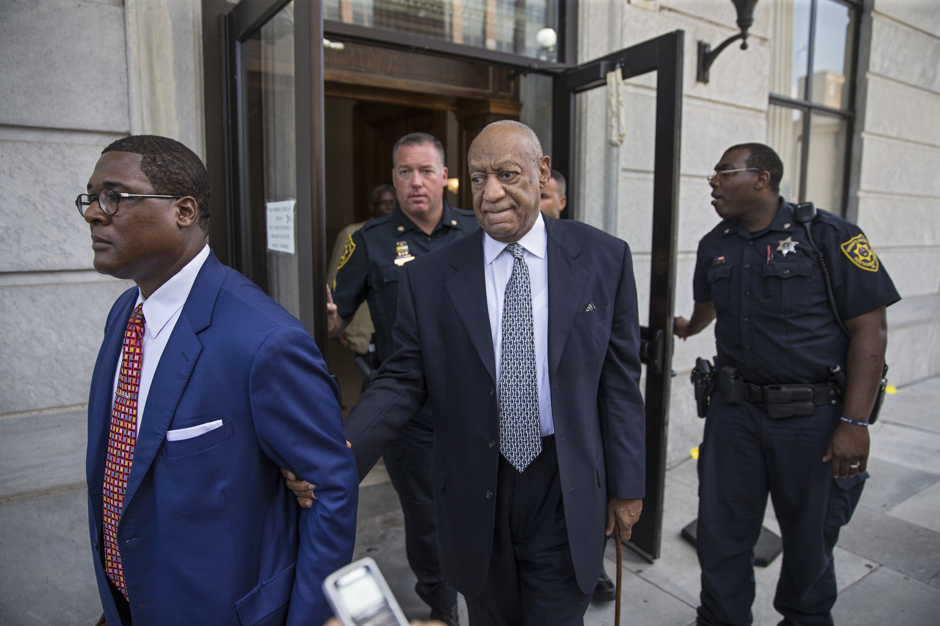 Bill Cosby's Lawyers Seek To Withdraw From His Case
