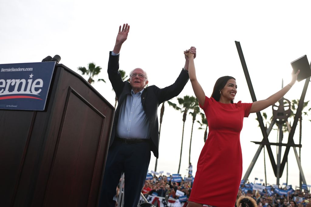 TOPSHOT-US-VOTE-2020-DEMOCRATS-SANDERS