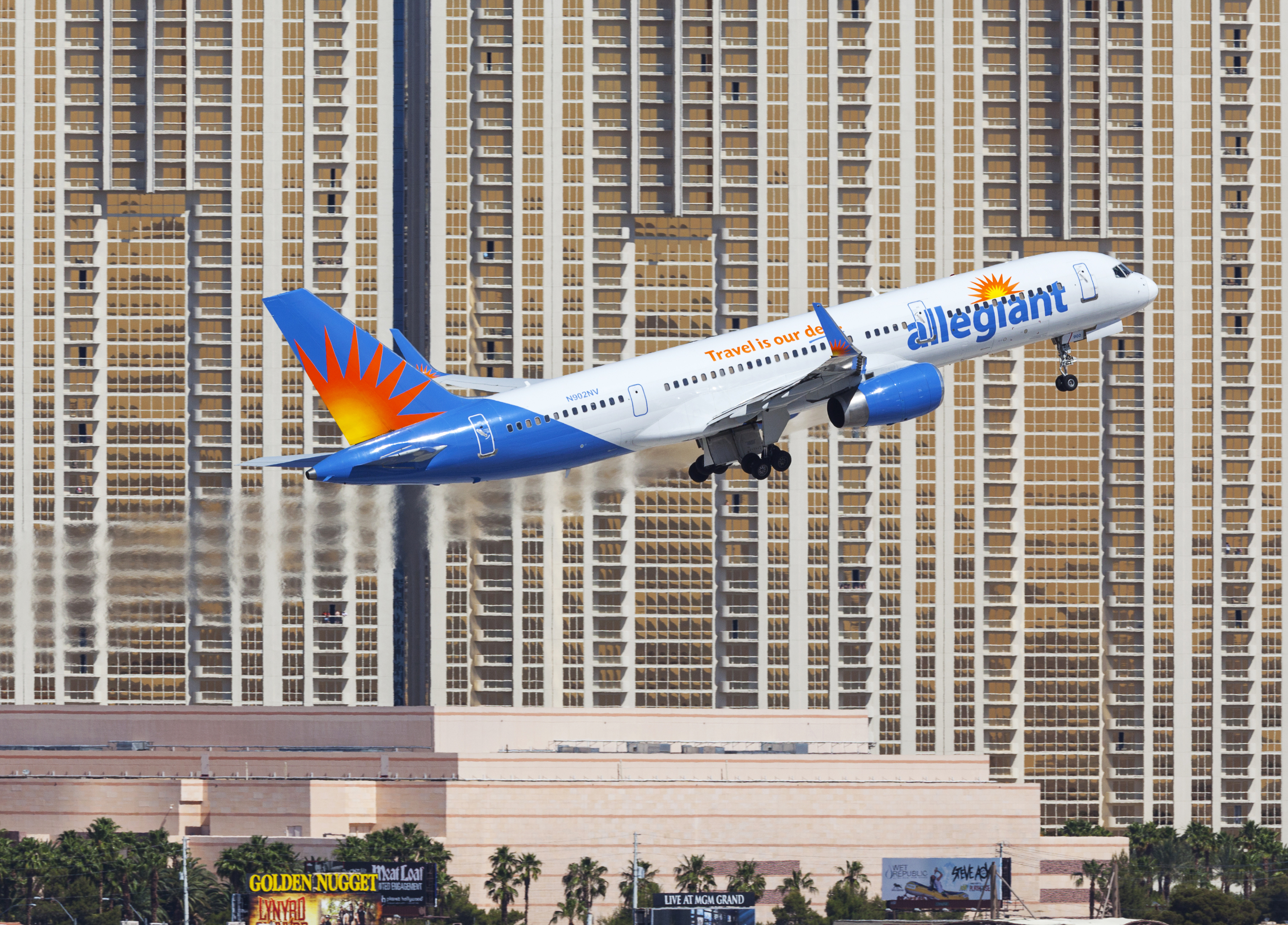 Allegiant Air 757 Las Vegas.