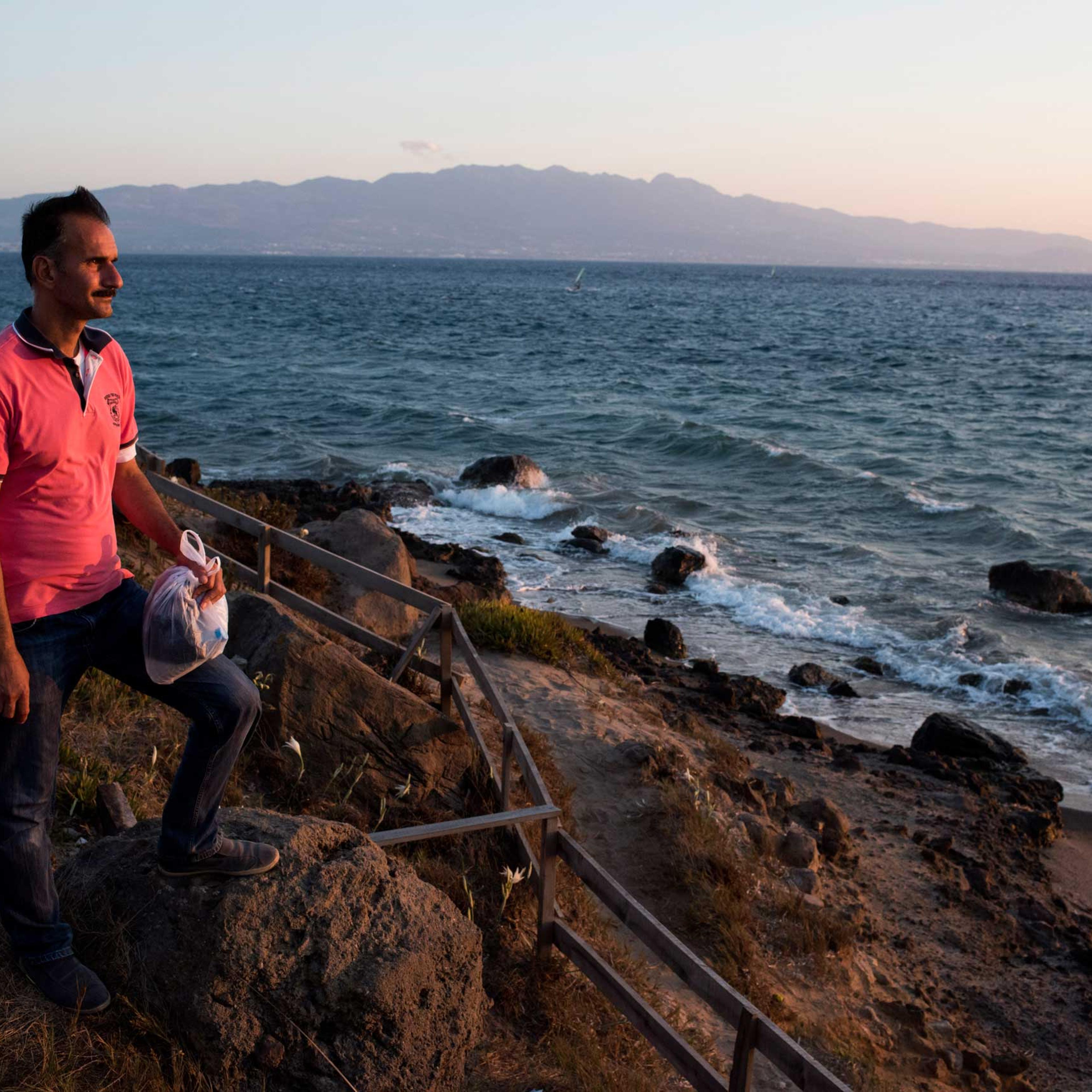 syrian migrant swimmer Turkey