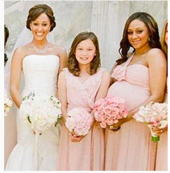Tia Mowry and Tamera Mowry-Housley with Alaina Housley 