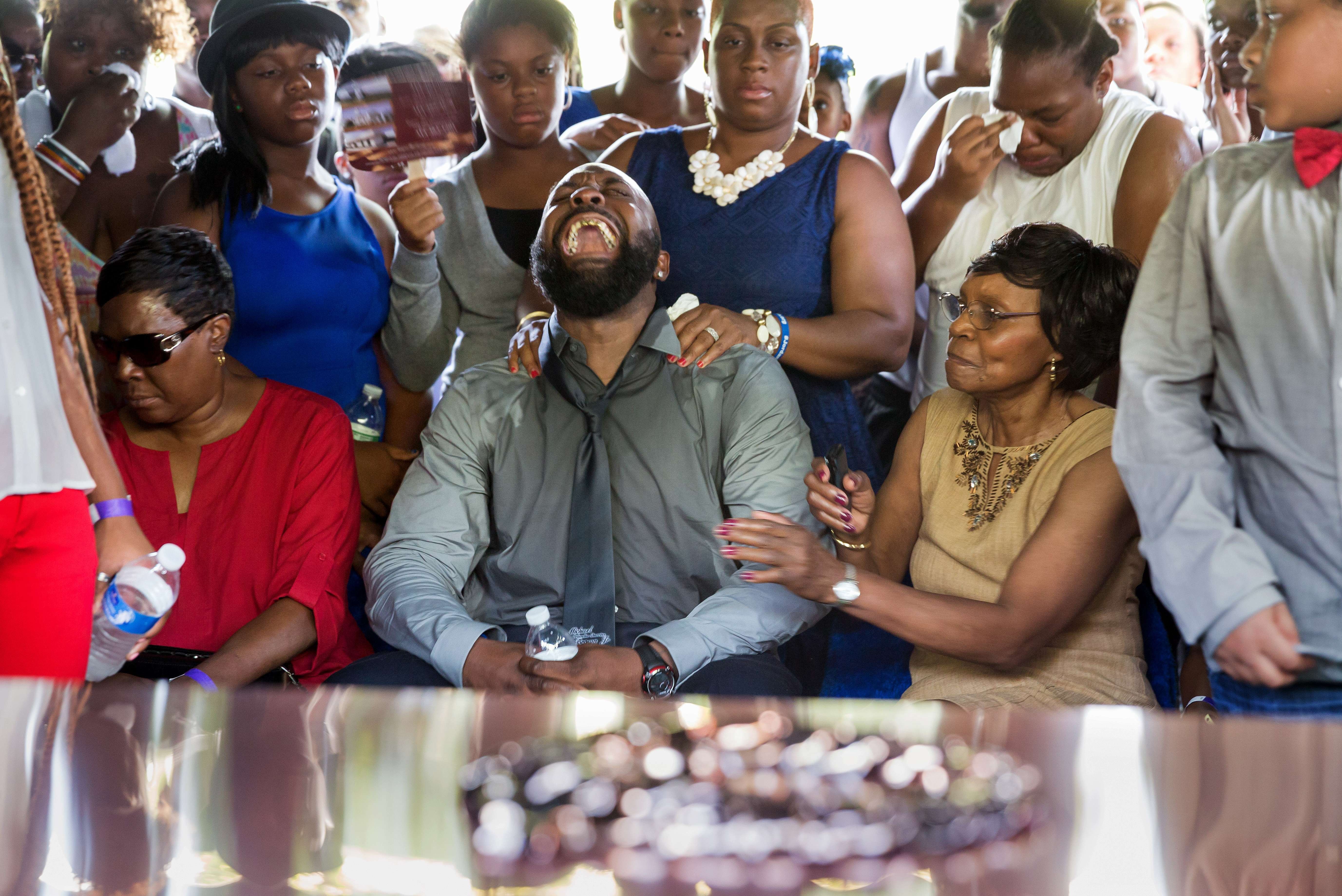 US-CRIME-RACE-POLICE-SHOOTING-FUNERAL