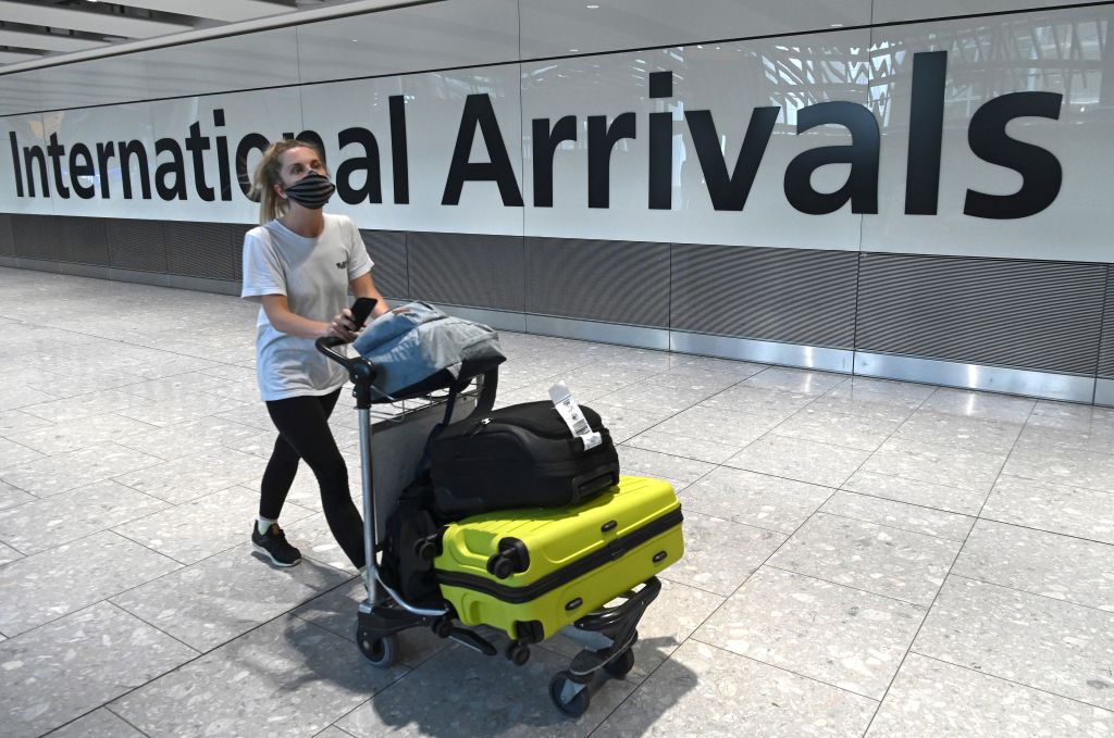 BRITAIN-HEALTH-VIRUS-TRANSPORT-TRAVEL
