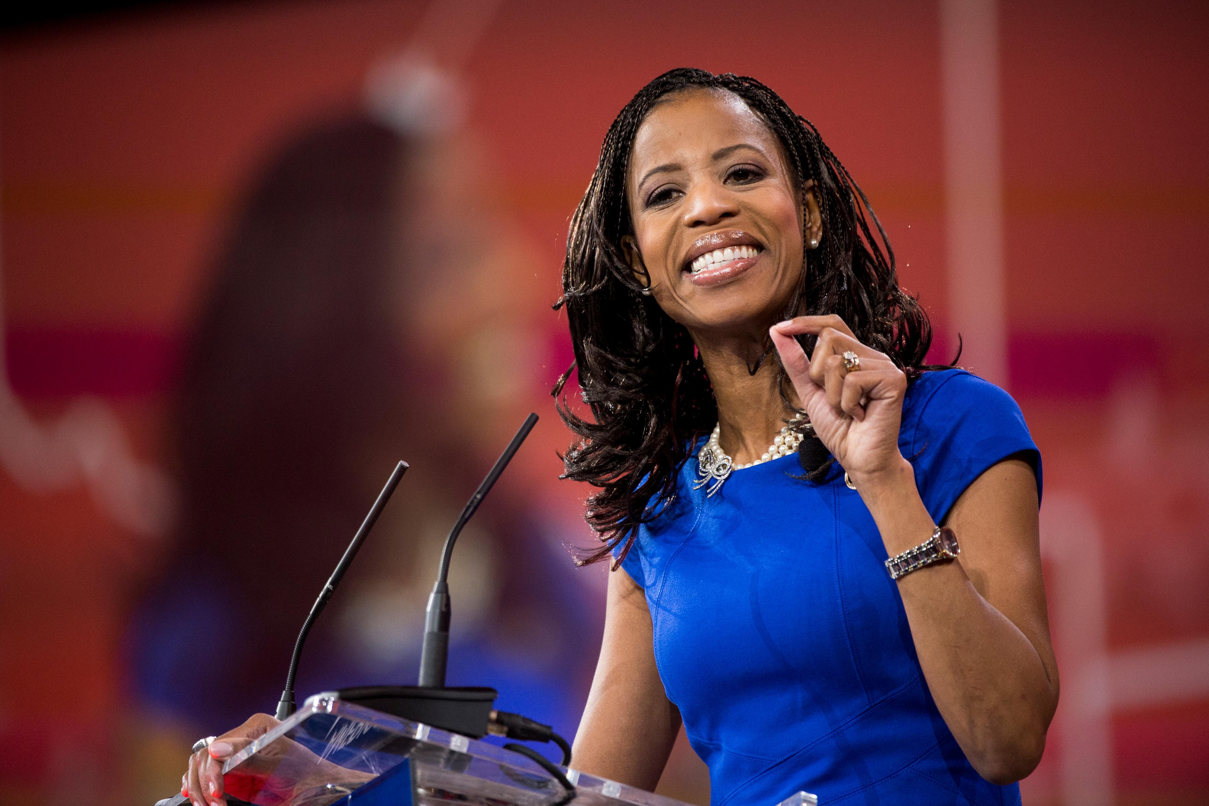 Rep. Mia Love, R-Utah, speaks to the crowd at CPAC