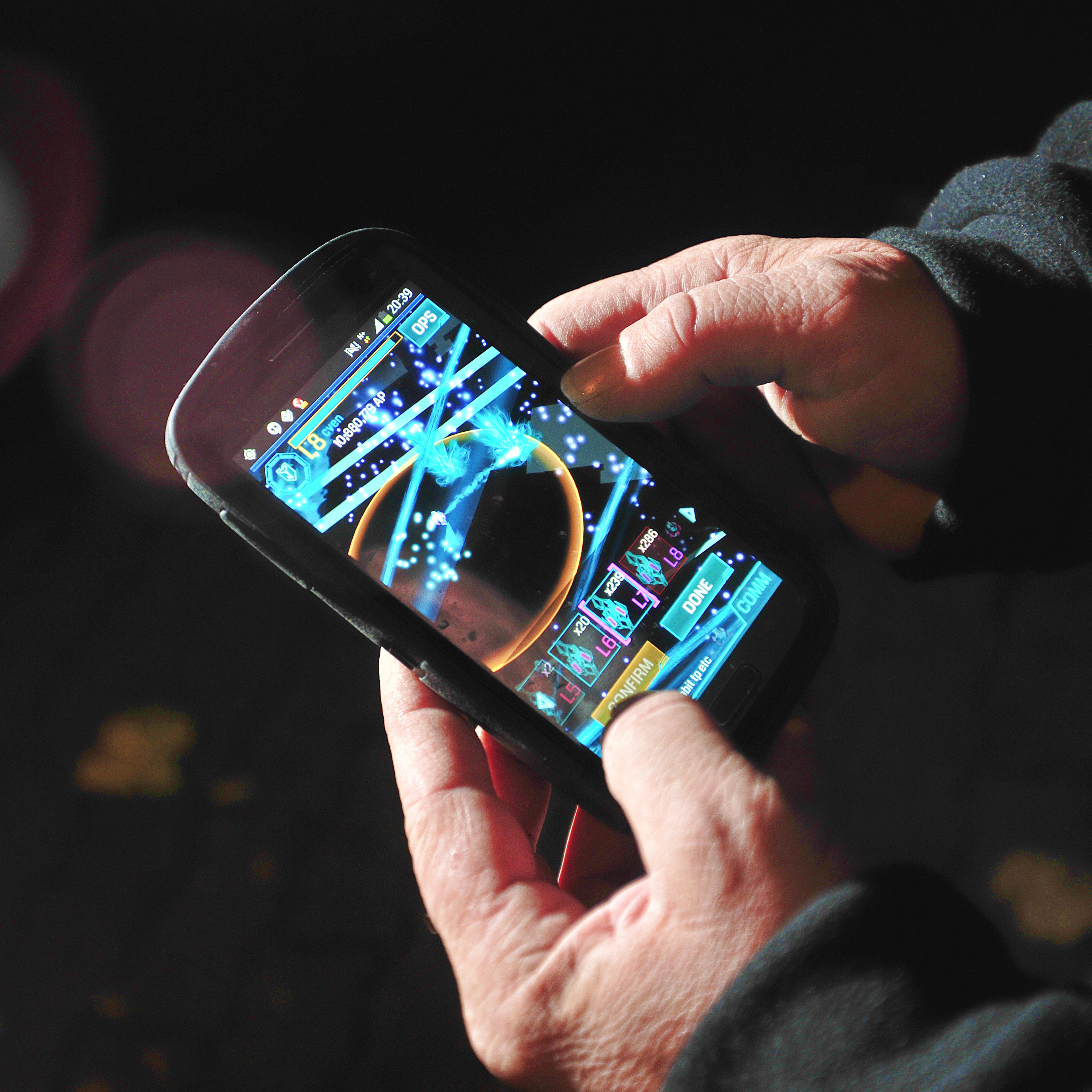 Freizeit Computerspiel Smartphone Ingress Spiel , Maria und cven