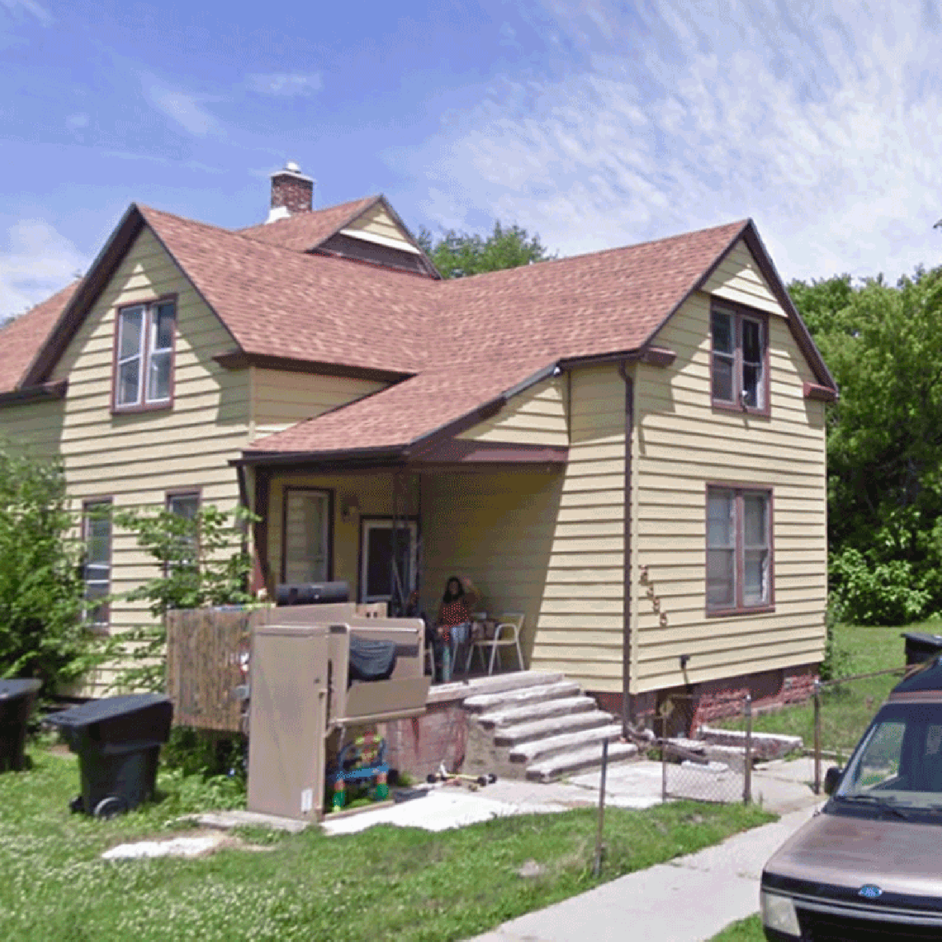 3381 Ardnt St, Detroit in 2009 and in 2013.