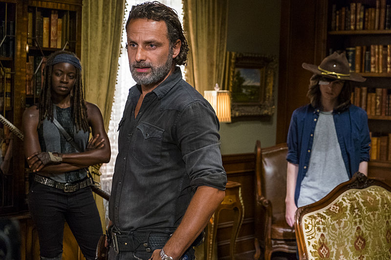 Danai Gurira as Michonne, Andrew Lincoln as Rick Grimes, Chandler Riggs as Carl Grimes - The Walking Dead Season 7, Episode 9