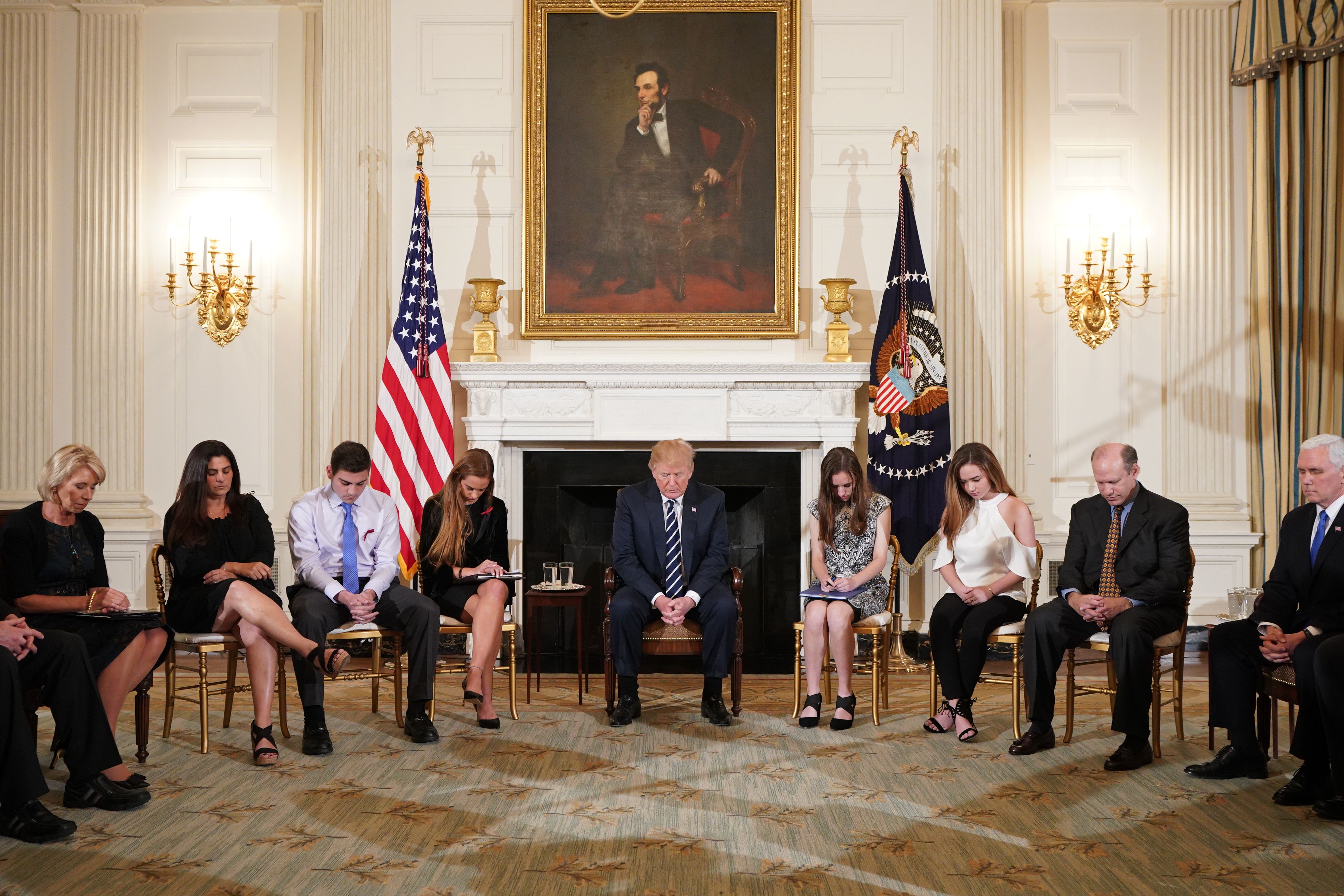 US-POLITICS-TRUMP-SHOOTING