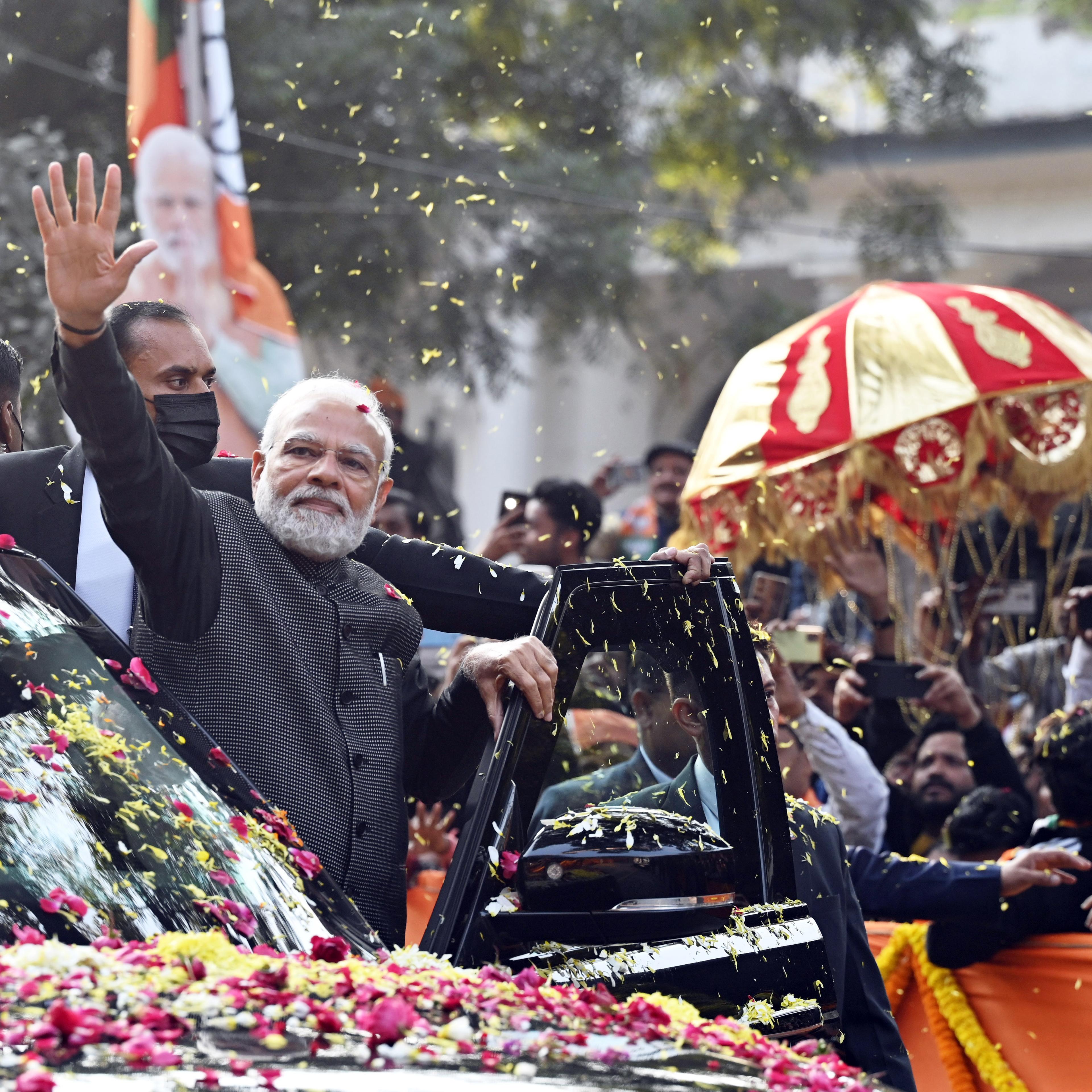 PM Narendra Modi Holds Mega Roadshow In Delhi Ahead of BJP Meet