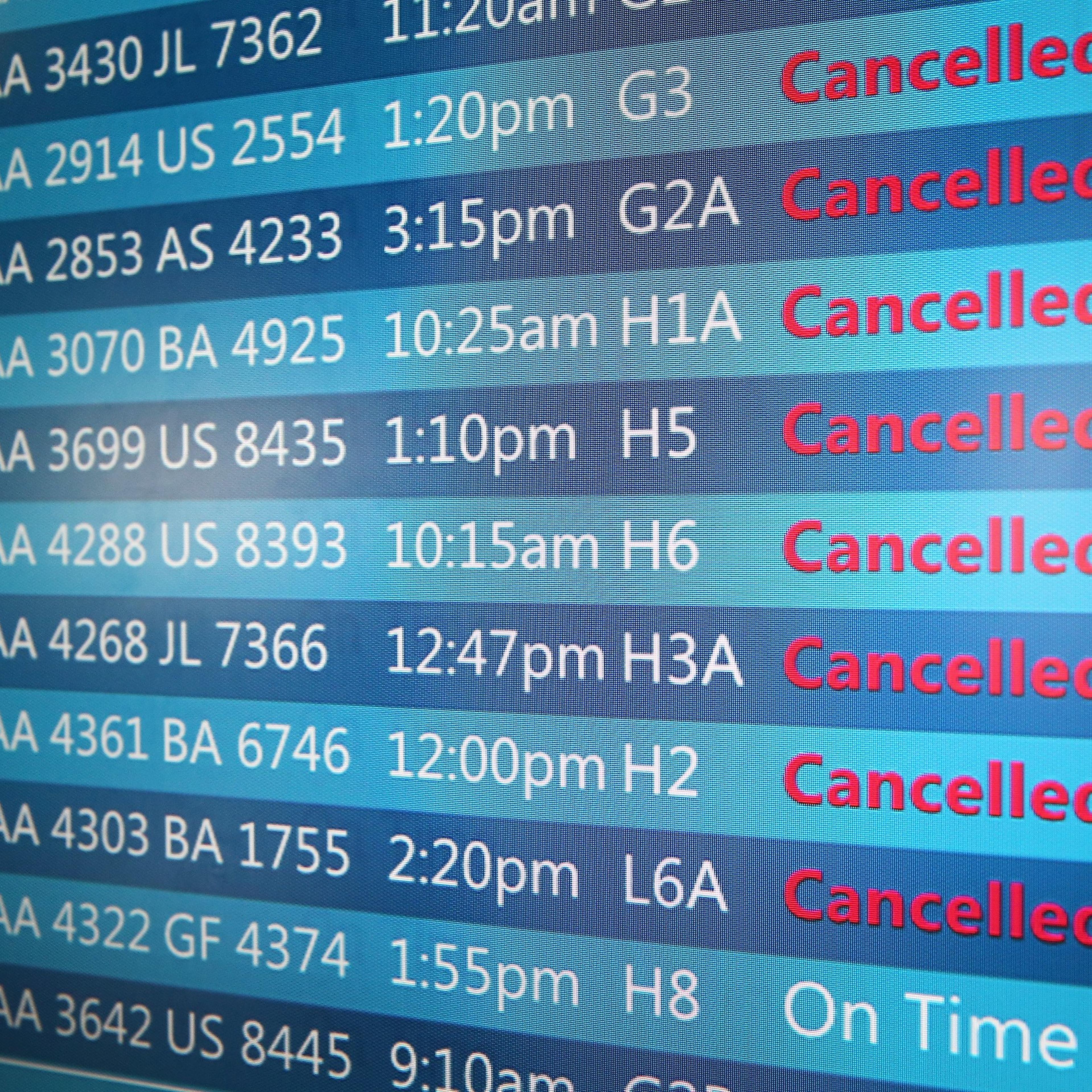 Flight Cancellations Continue At Chicago's O'Hare After Yesterday's Fire