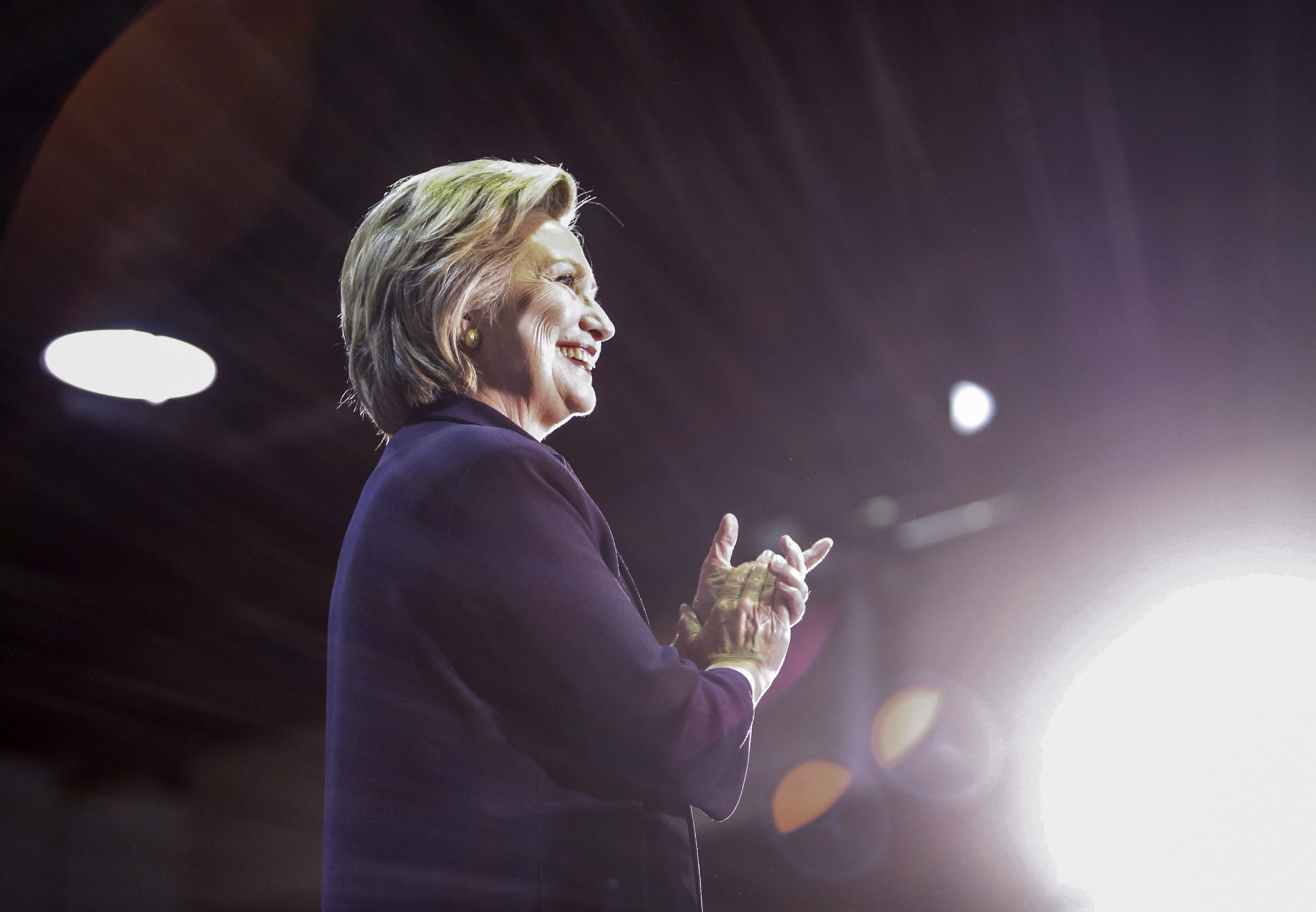 CORRECTION-US-VOTE-DEMOCRATS-CLINTON