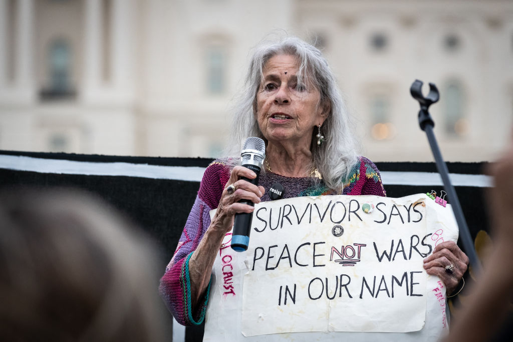 Psssover-Seder-for-freedom-on-the-U.S.-Capitol-lawn