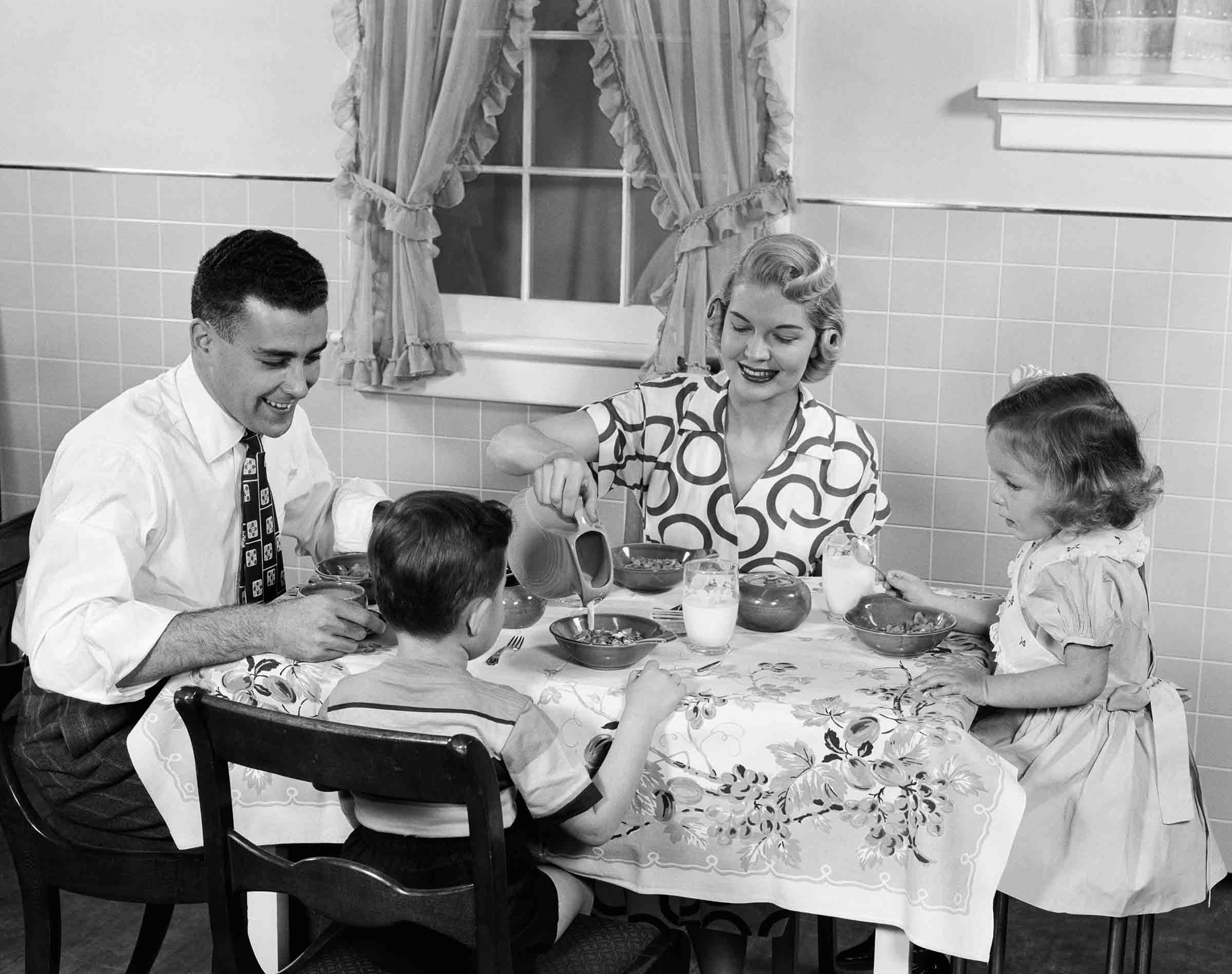 family-meal-breakfast