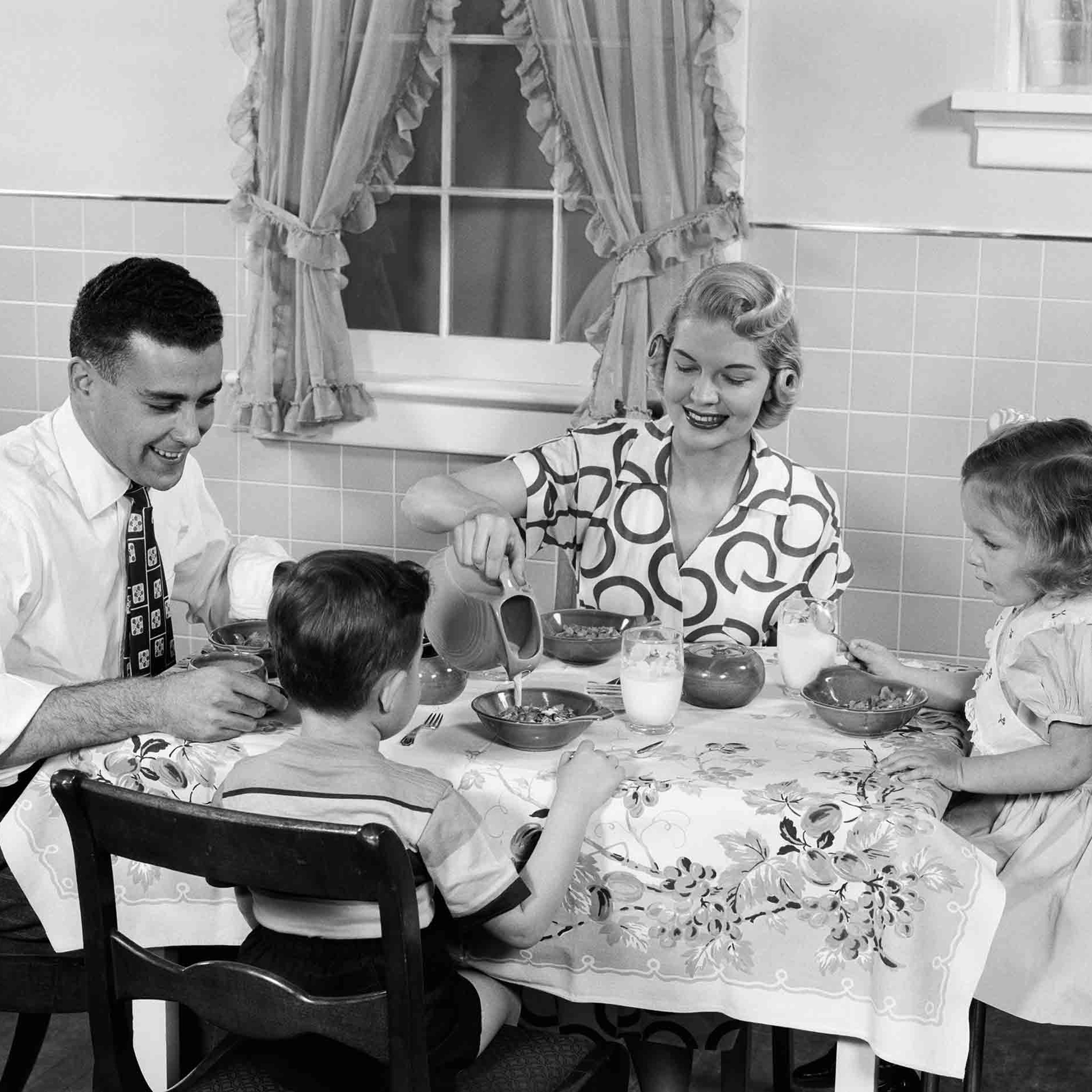 family-meal-breakfast