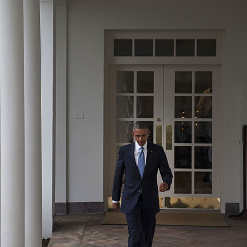 U.S. President Barack Obama walks from the Oval Office at the White House in Washington, D.C., U.S., on Tuesday, Jan. 12, 2016.