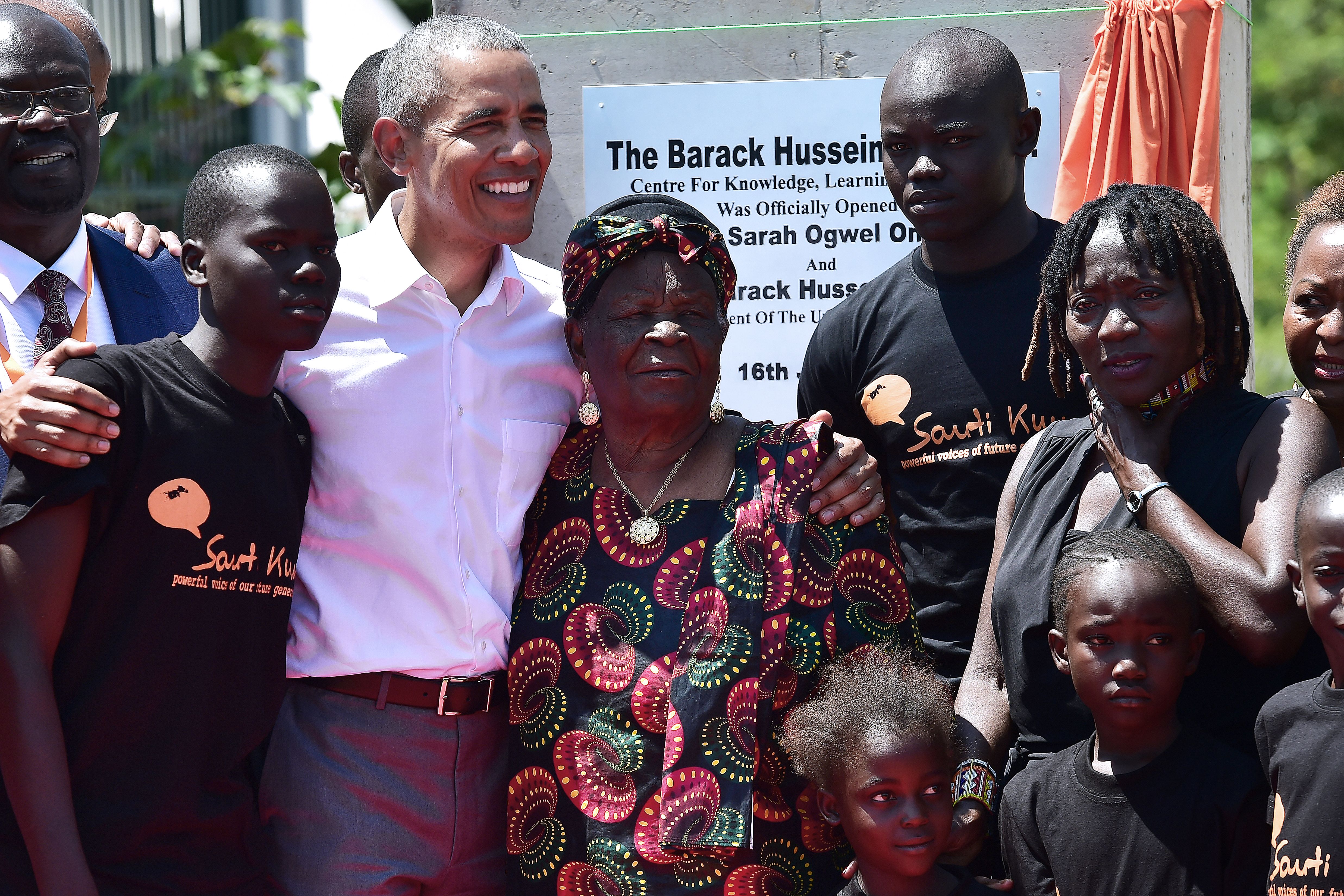 TOPSHOT-KENYA-US-POLITICS-OBAMA
