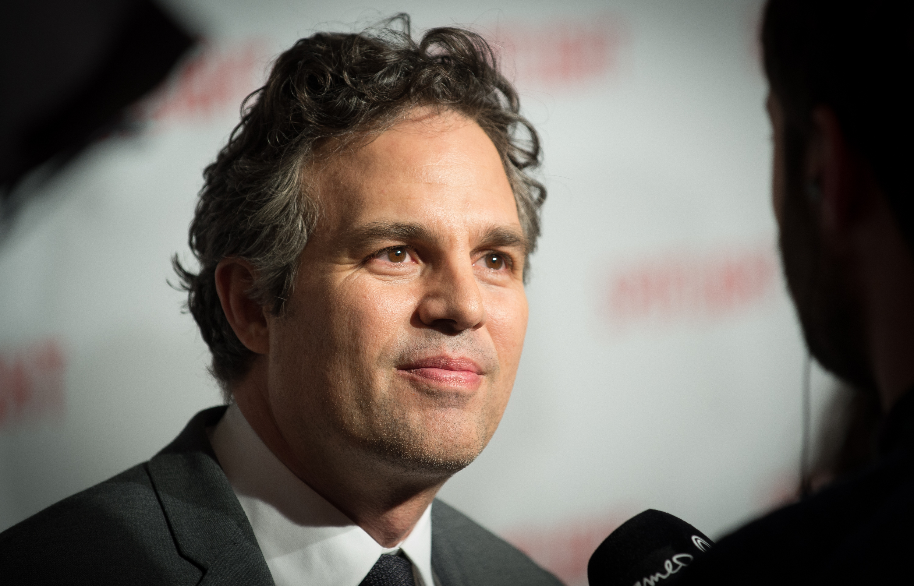Mark Ruffalo arrives for the UK Premiere of Spotlight at The Washington Mayfair on January 20, 2016 in London, England.