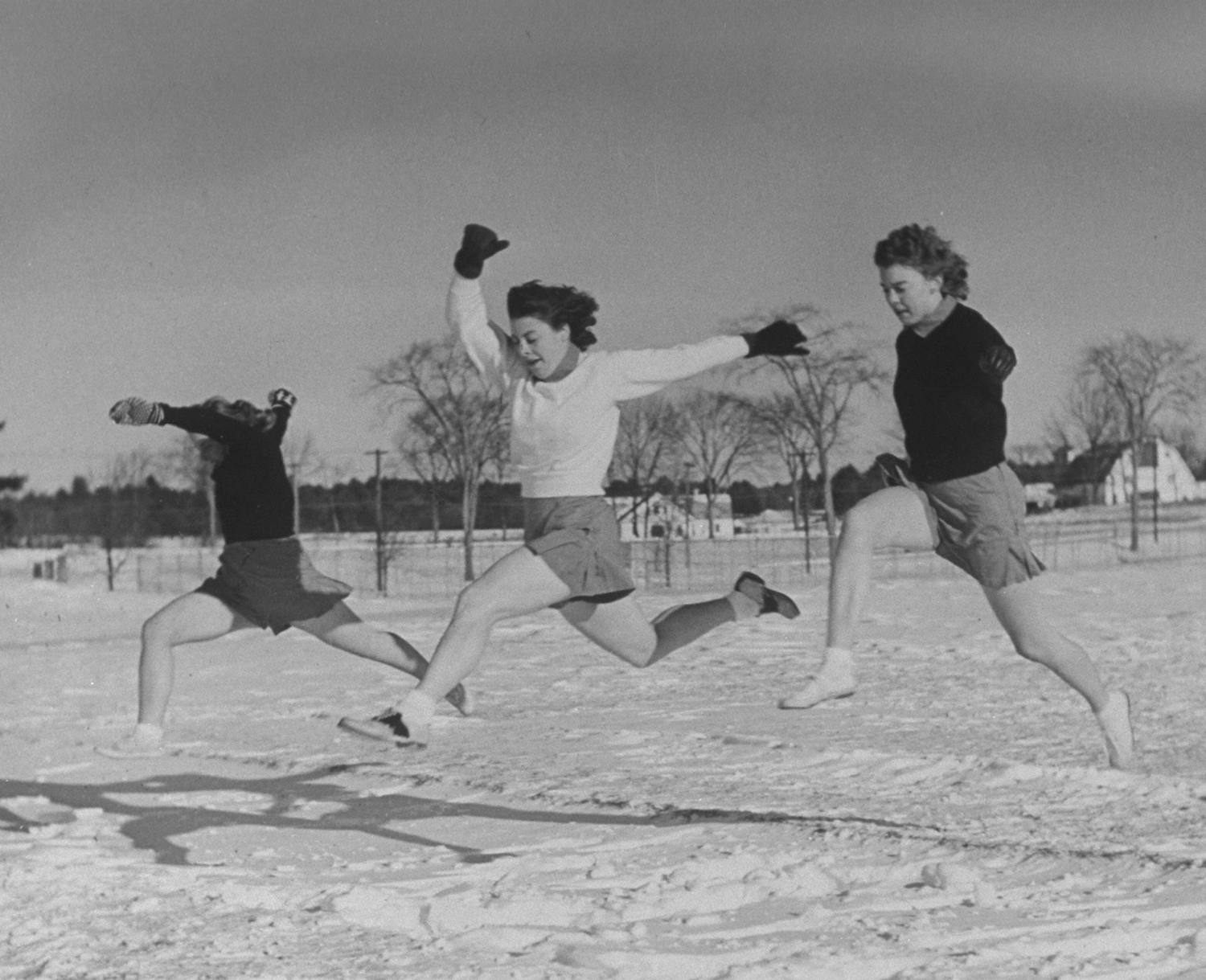 Univ. of New Hampshire coeds training in 1942