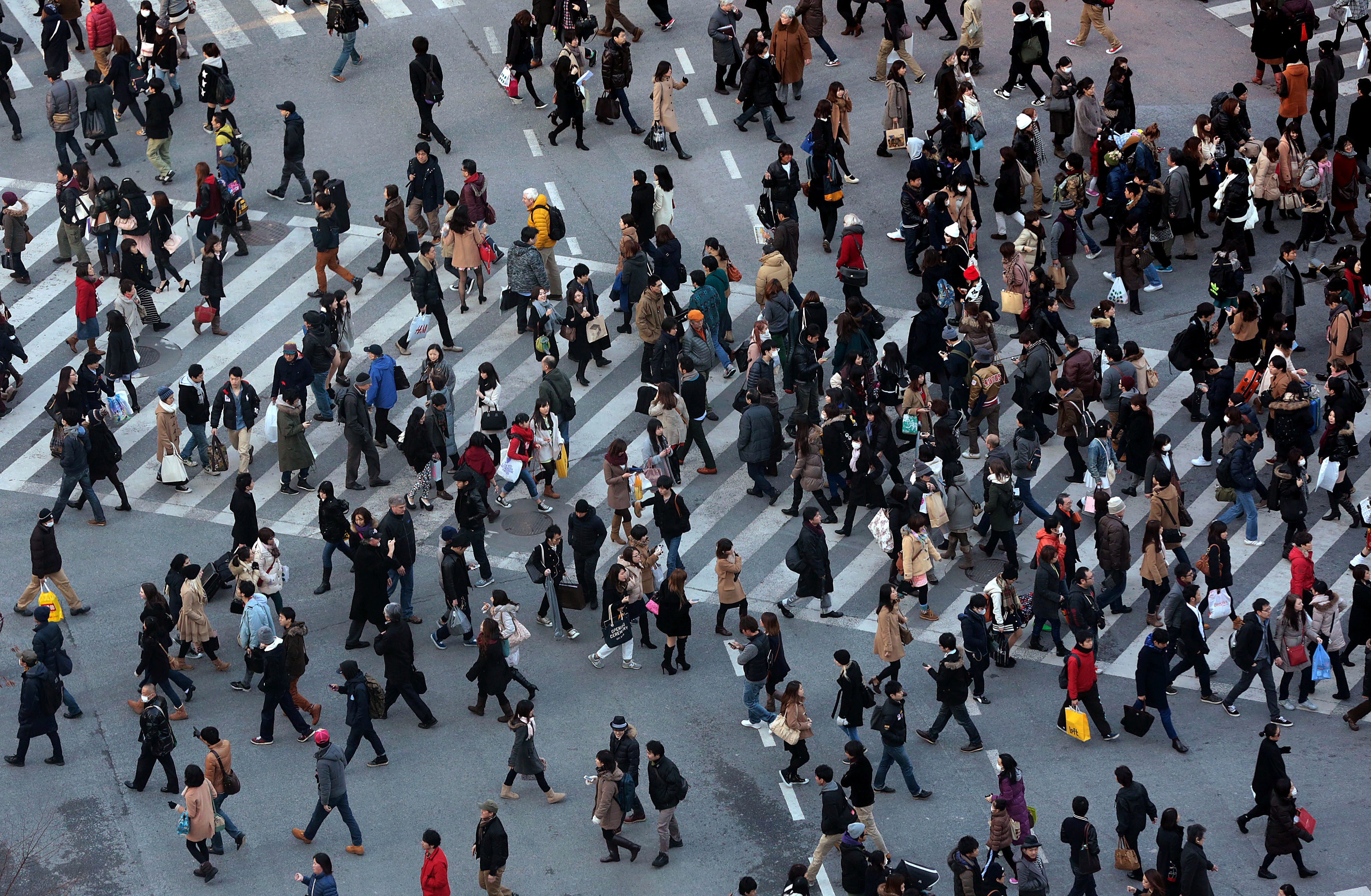 Weekend Shoppers As Japan Growth Trails Forecasts