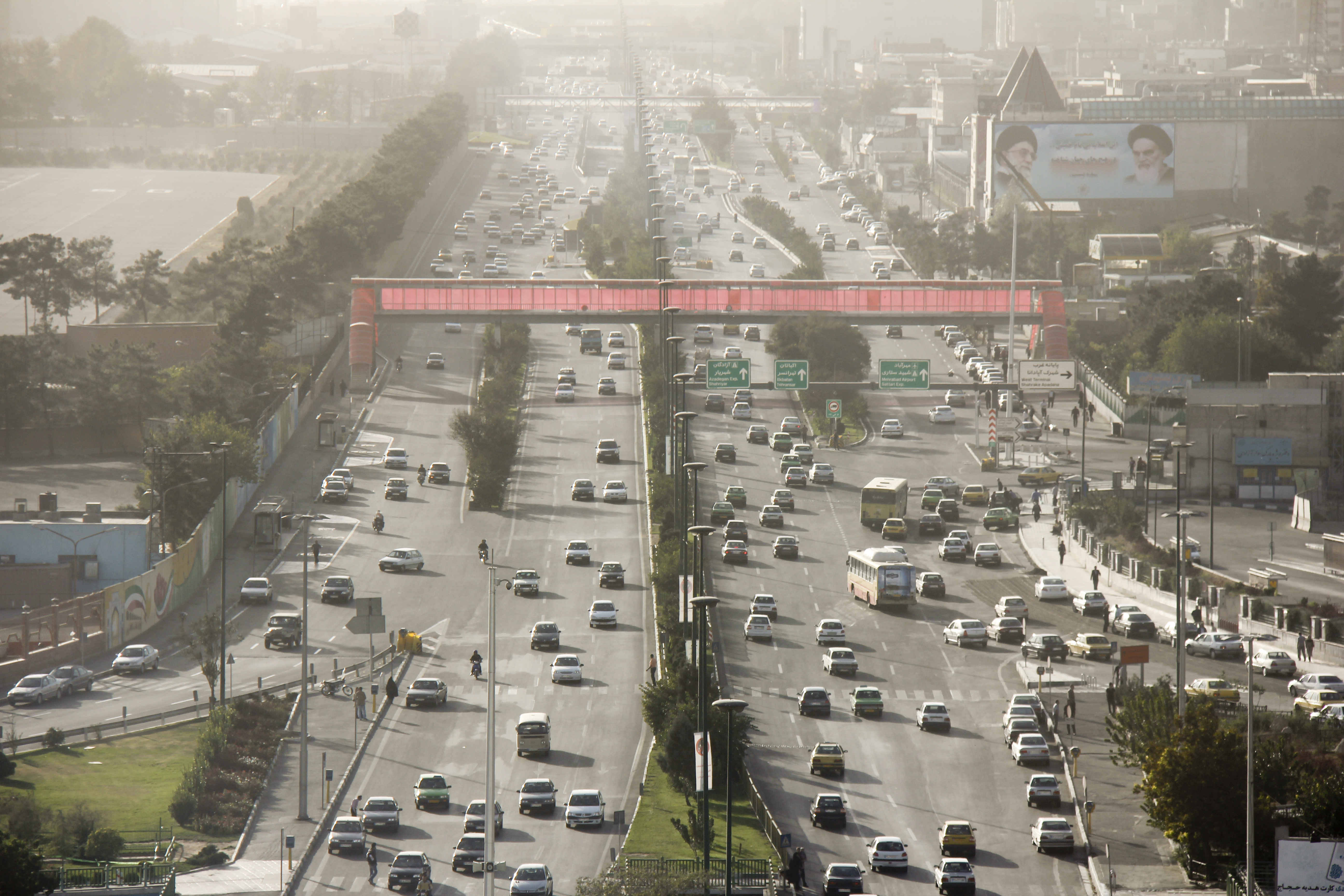 Tehran streets pollution