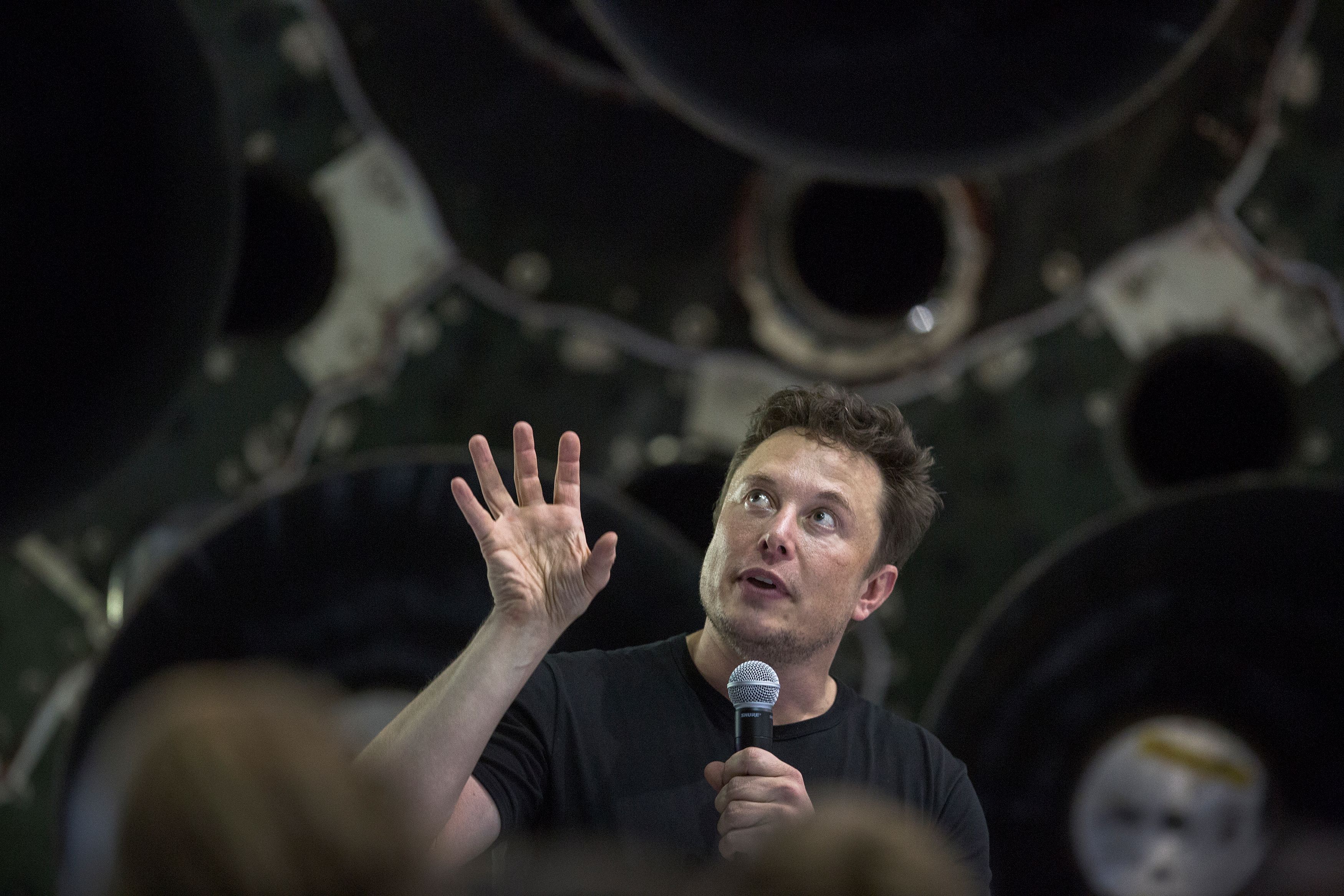 DOUNIAMAG-US-SPACE-AEROSPACE-SPACEX-MOON-JAPAN-PEOPLE