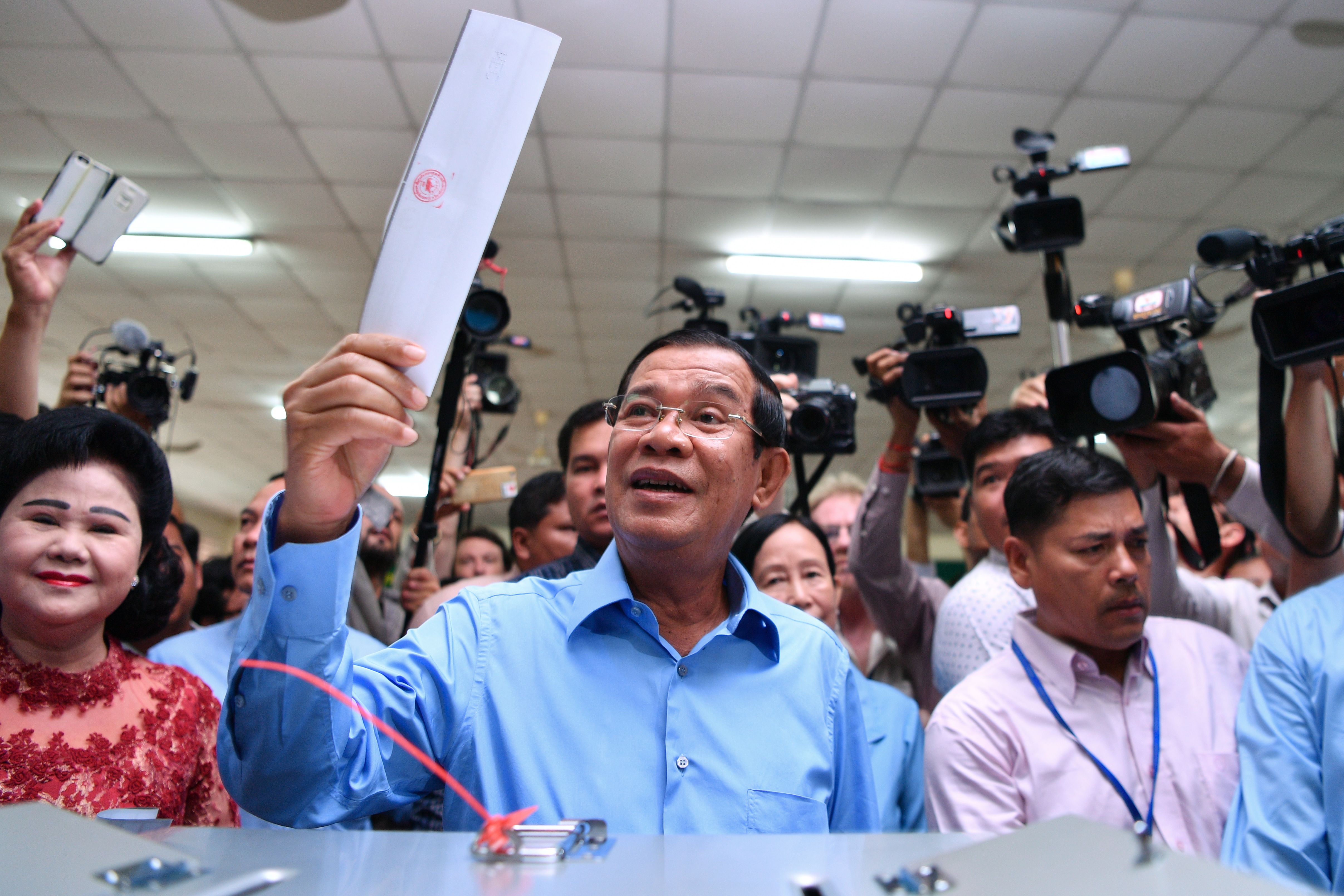 TOPSHOT-CAMBODIA-VOTE