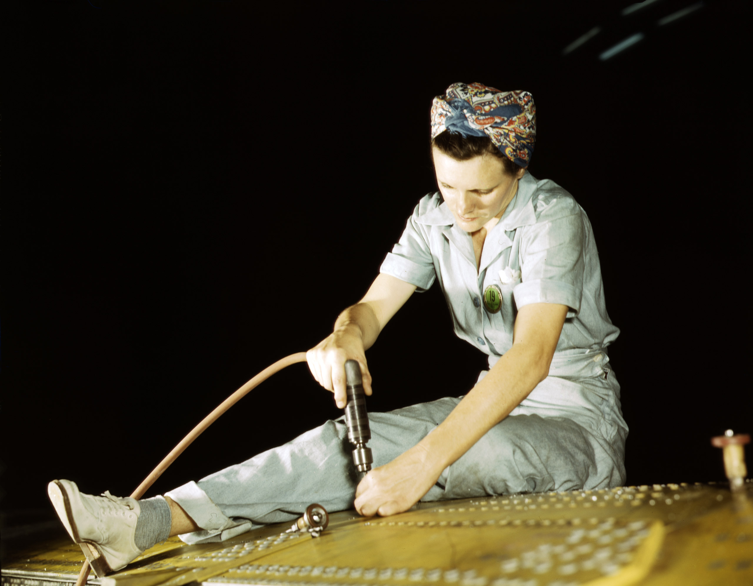 Rosie the Riveter History: See 15 WWII Photos of Women Working