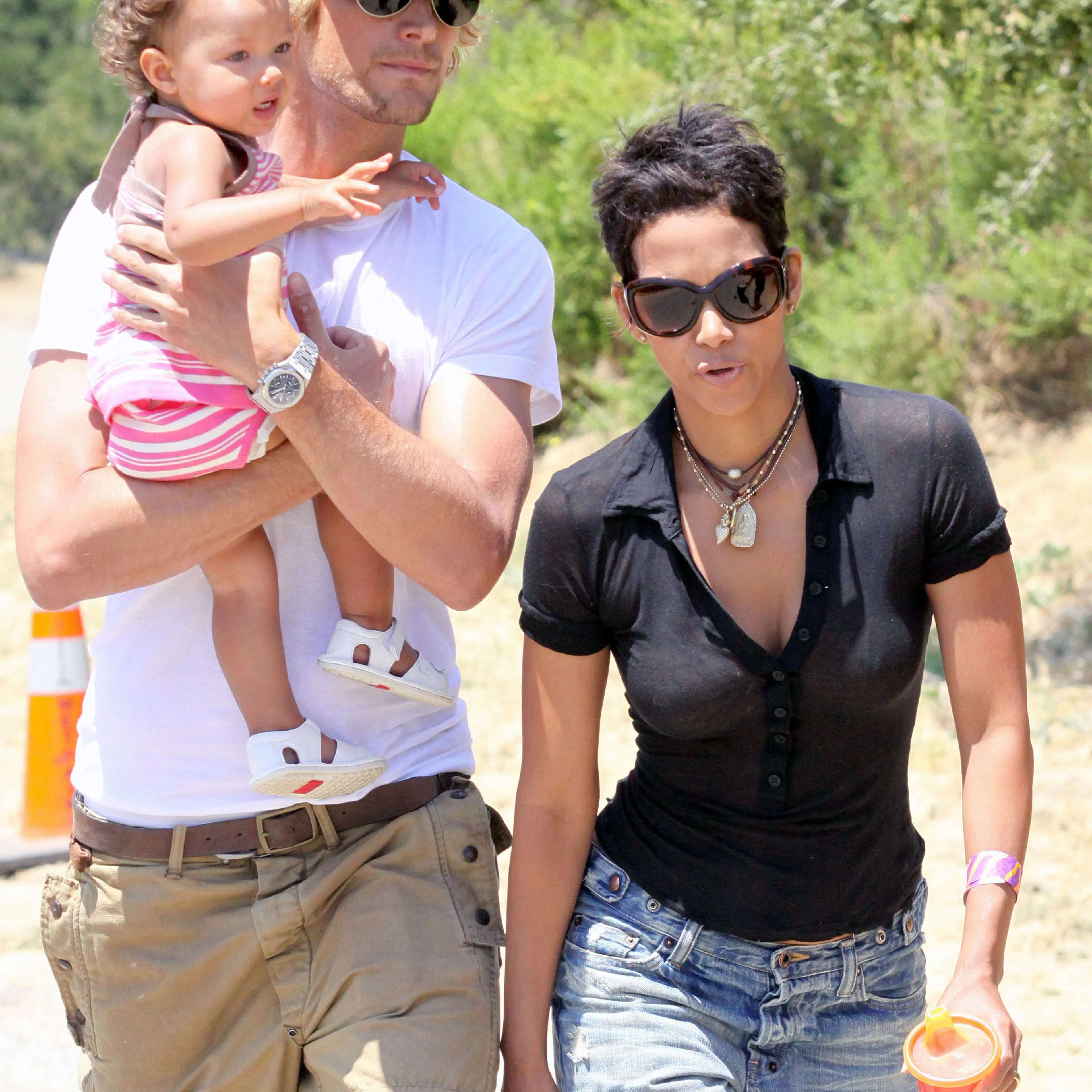 Celebrity Sightings In Los Angeles - May 24, 2009