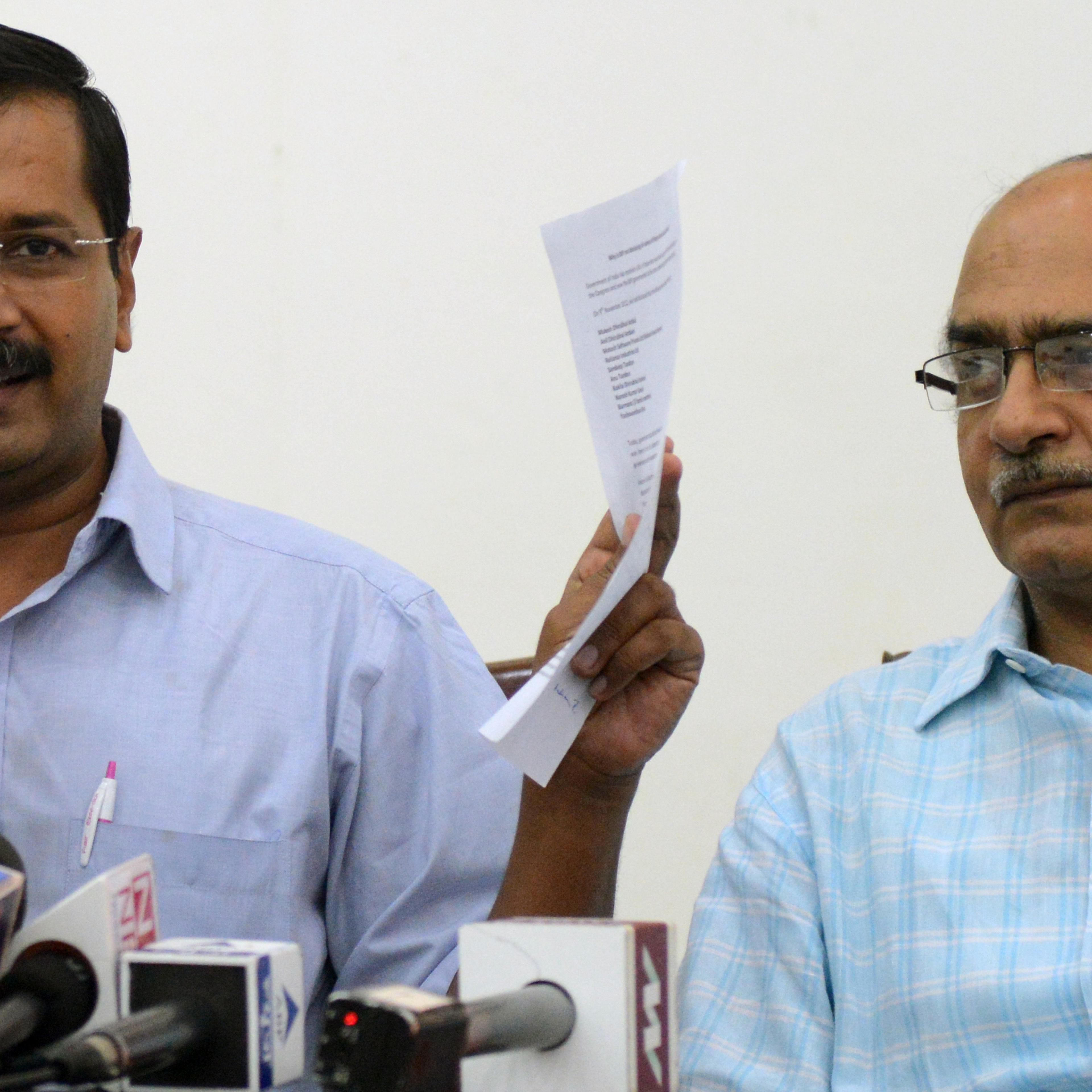 Arvind Kejriwal meets Chief Election Officer