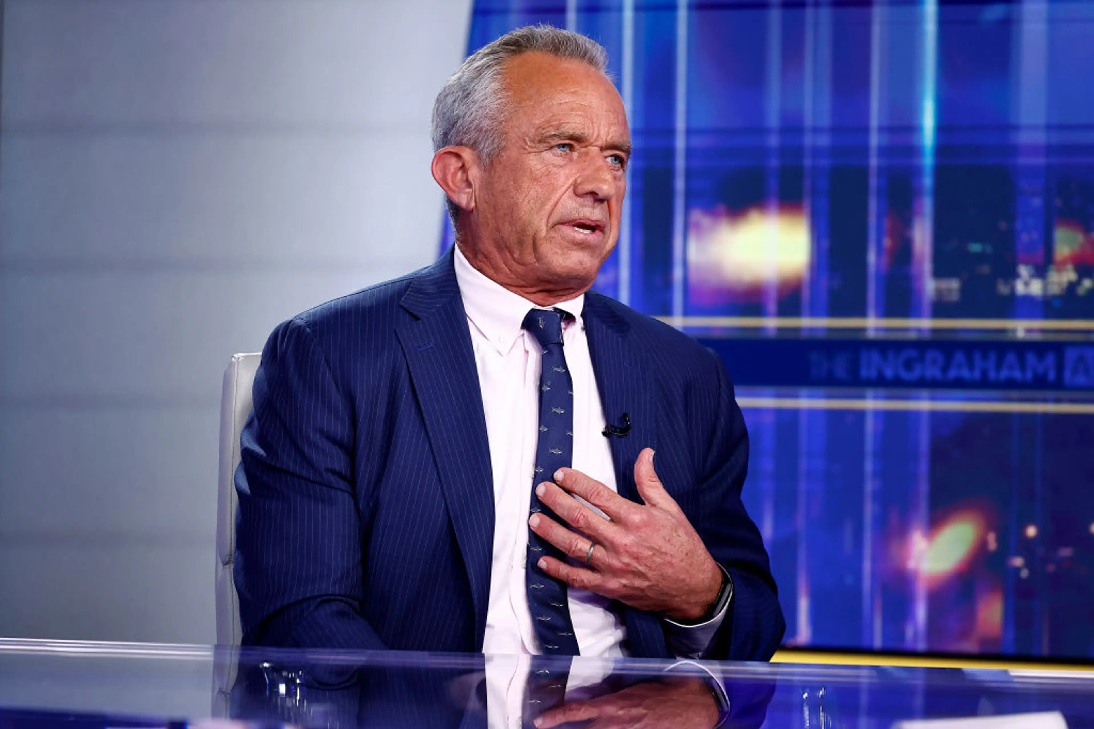 rfk jr dress shirts Robert F. Kennedy Jr. told Theo Von, "I'm not scared of a germ. I used to snort cocaine off of toilet seats." He said that during the Covid-19 shutdowns, he continued attending daily AA meeting