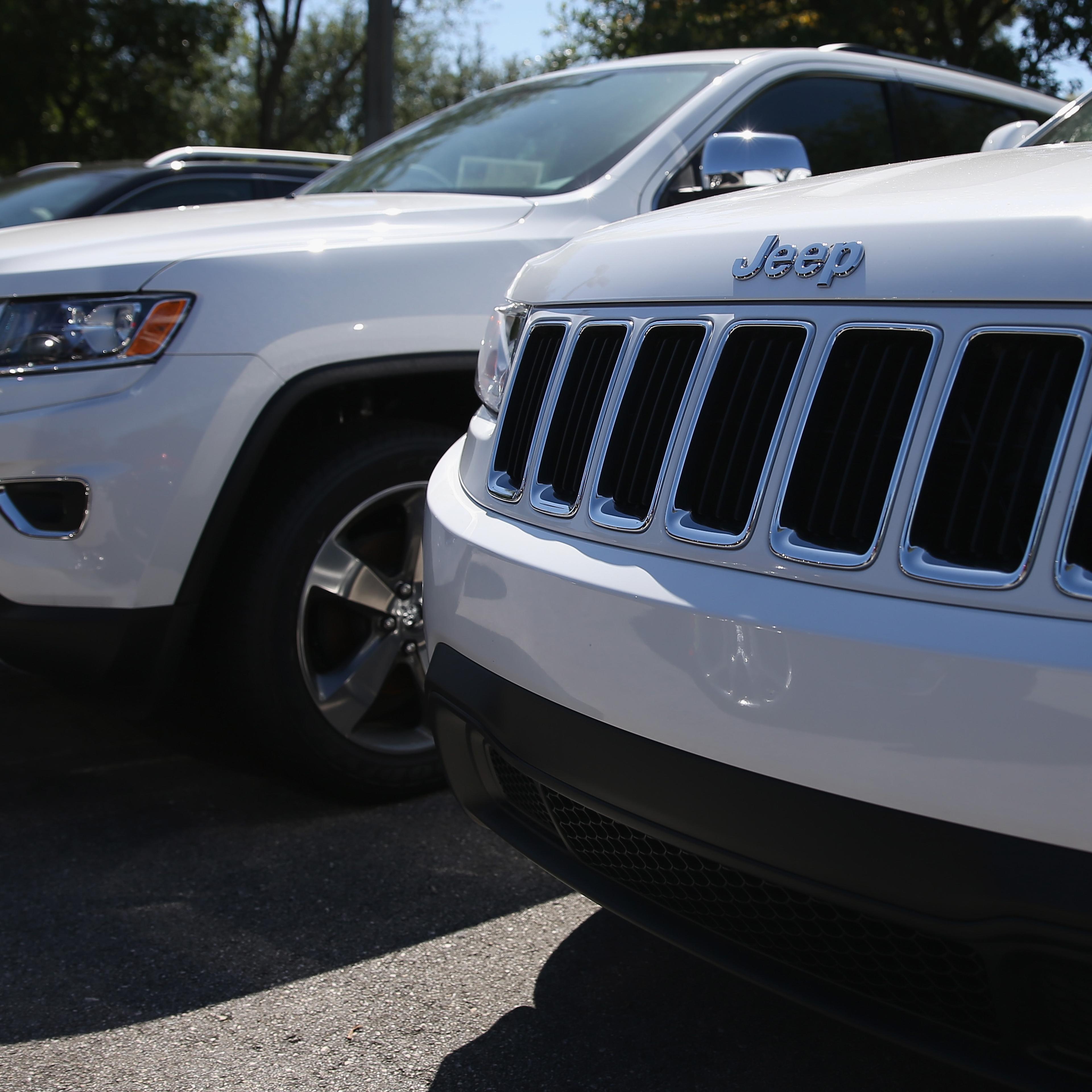 Chrysler Issues Recall On 850,000 Sport Utility Vehicles