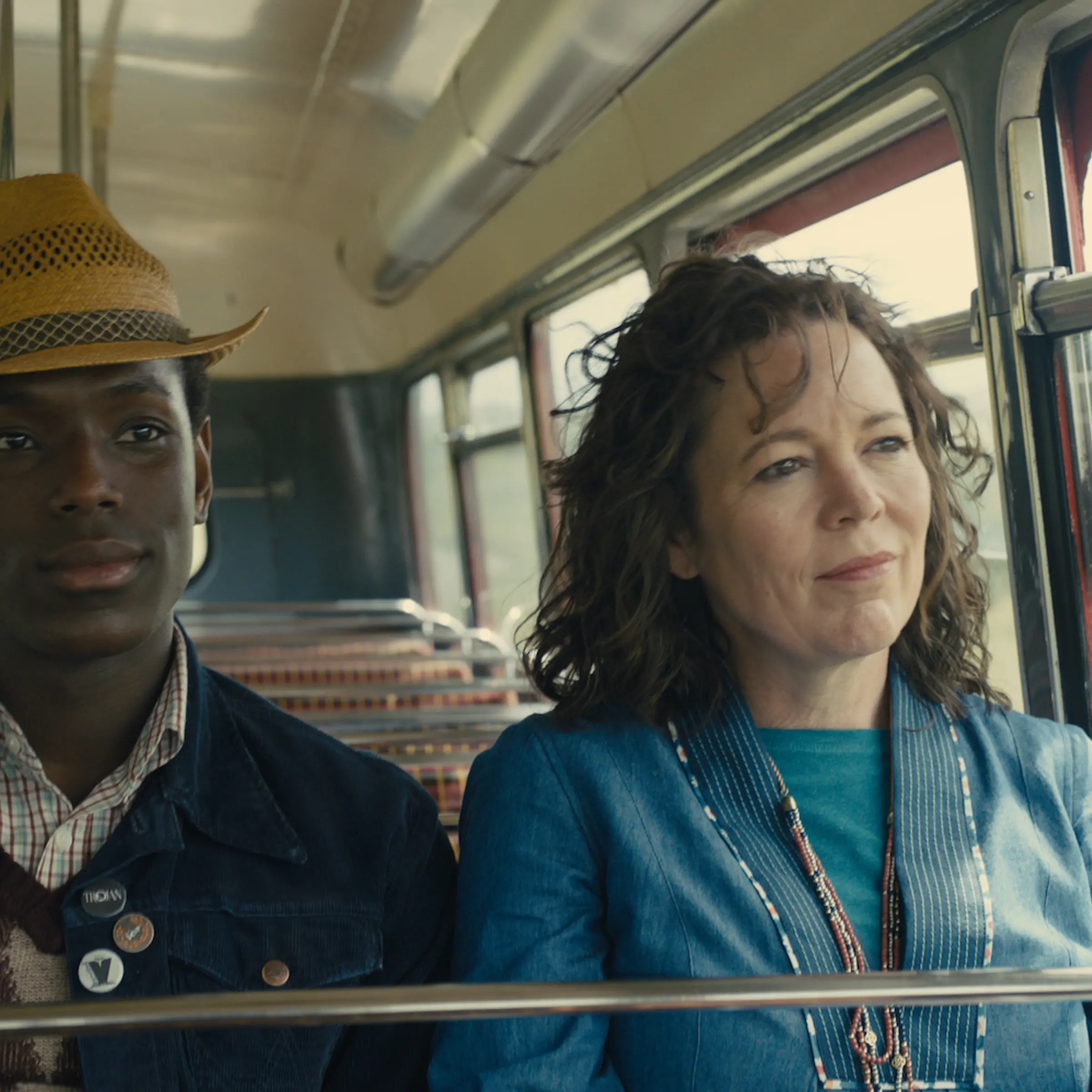 Micheal Ward and Olivia Colman in the film EMPIRE OF LIGHT. Courtesy of Searchlight Pictures. © 2022 20th Century Studios All Rights Reserved.