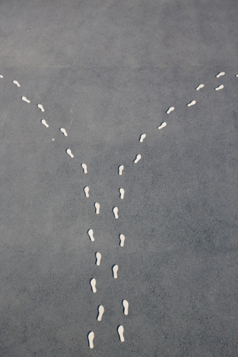 footprints-diverging