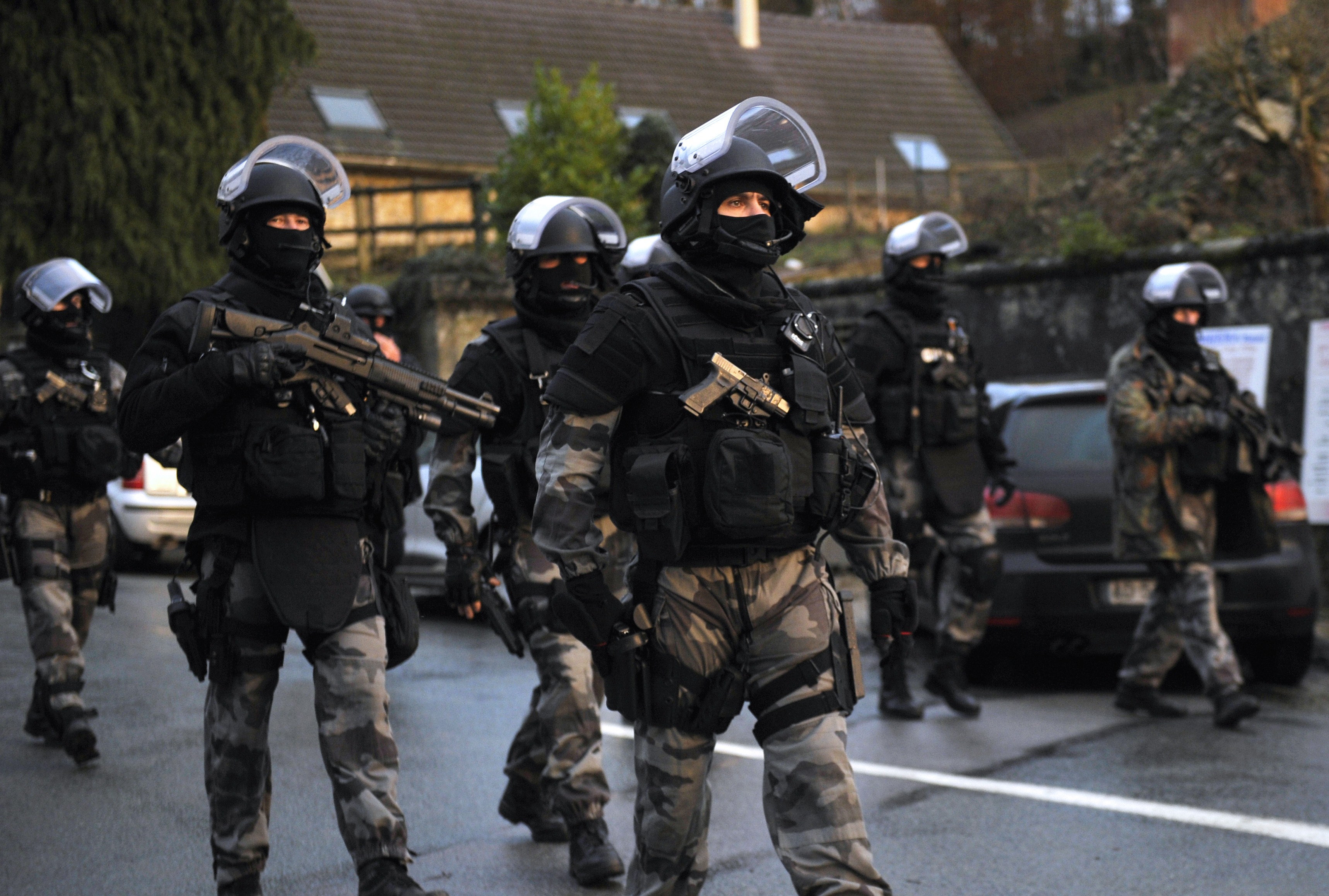 FRANCE-ATTACKS-MEDIA-POLICE