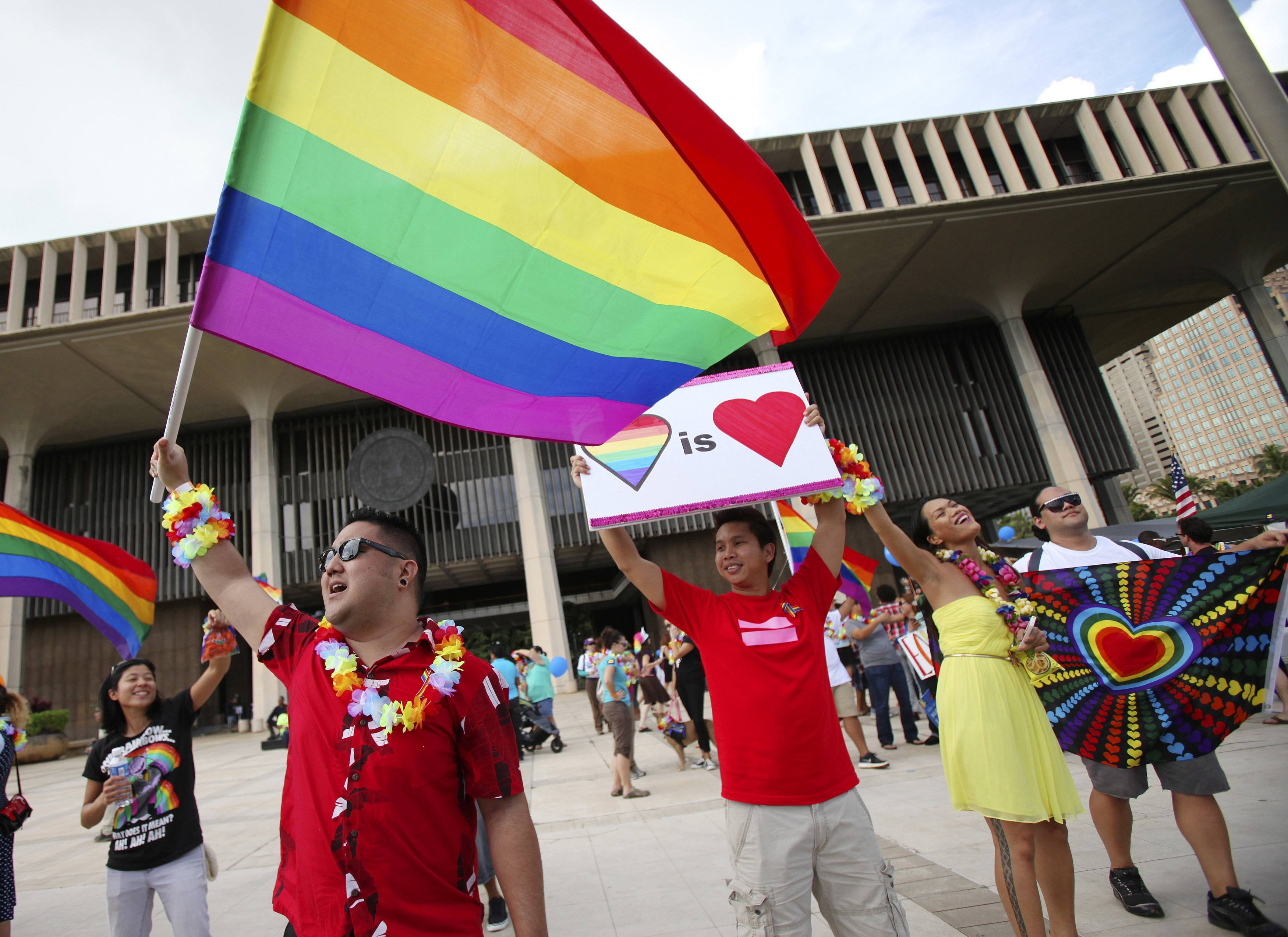 Hawaii Governor Signs Gay Marriage Bill