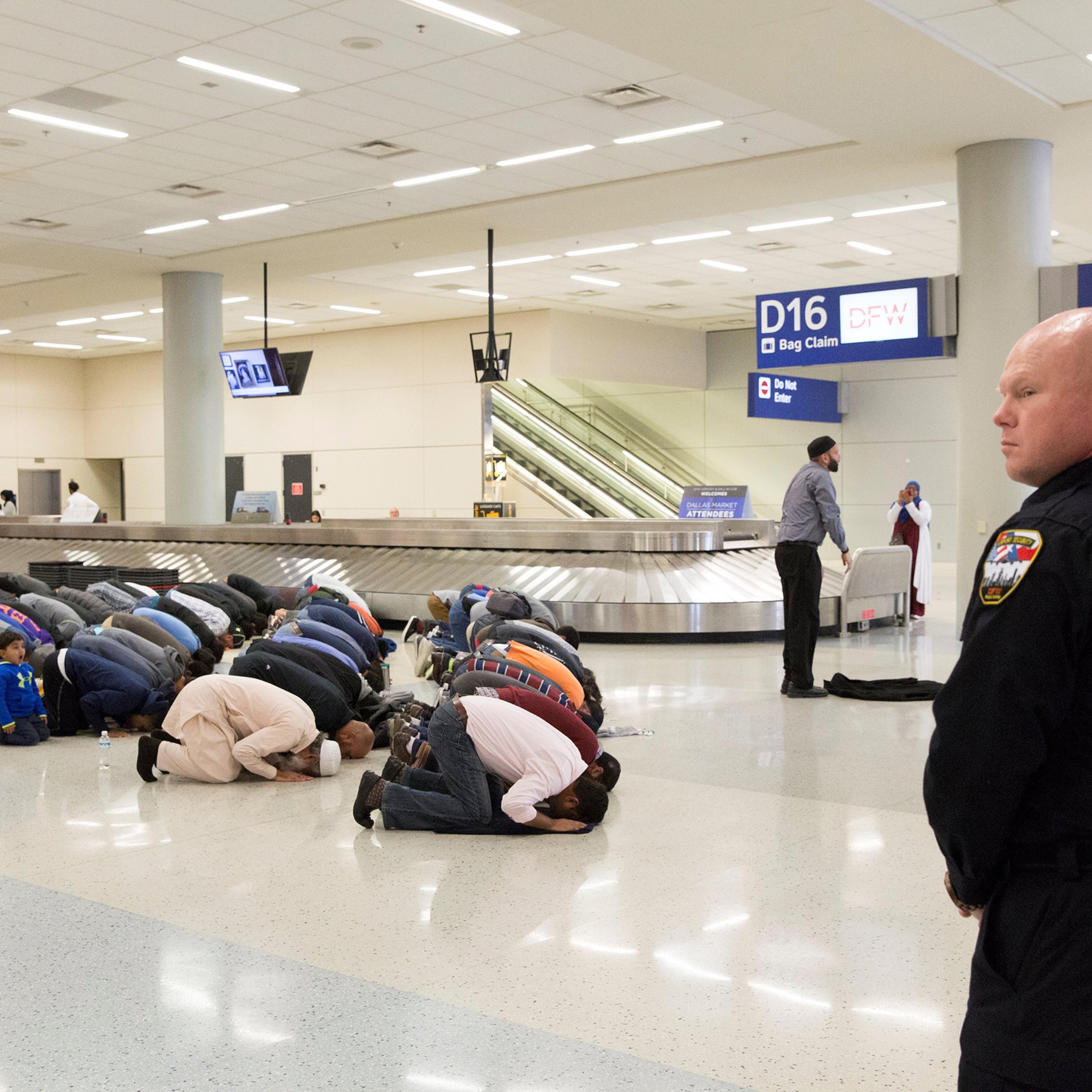 immirgration-ban-texas-airport-laura-buckman-trump