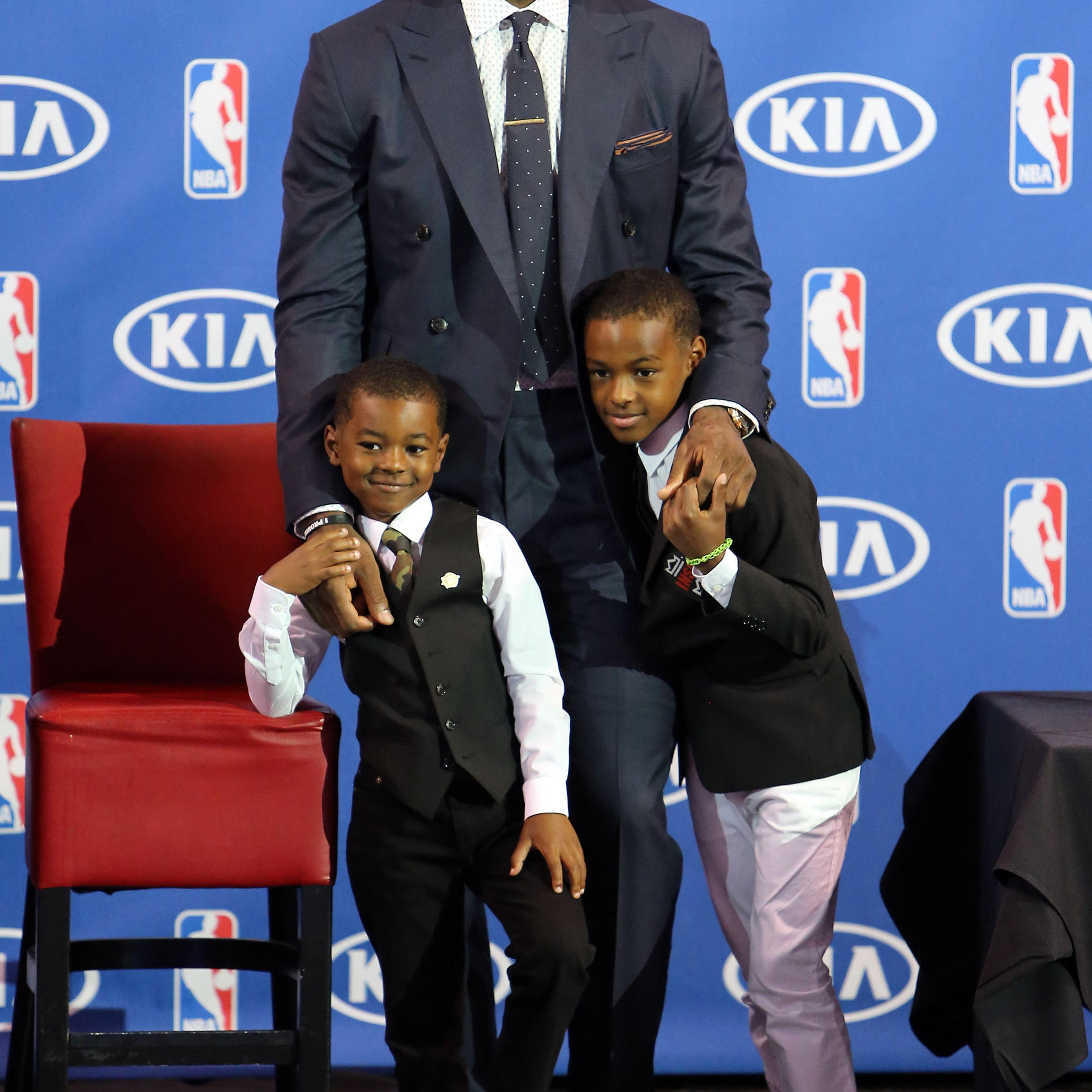 LeBron James Receives 4th MVP Award