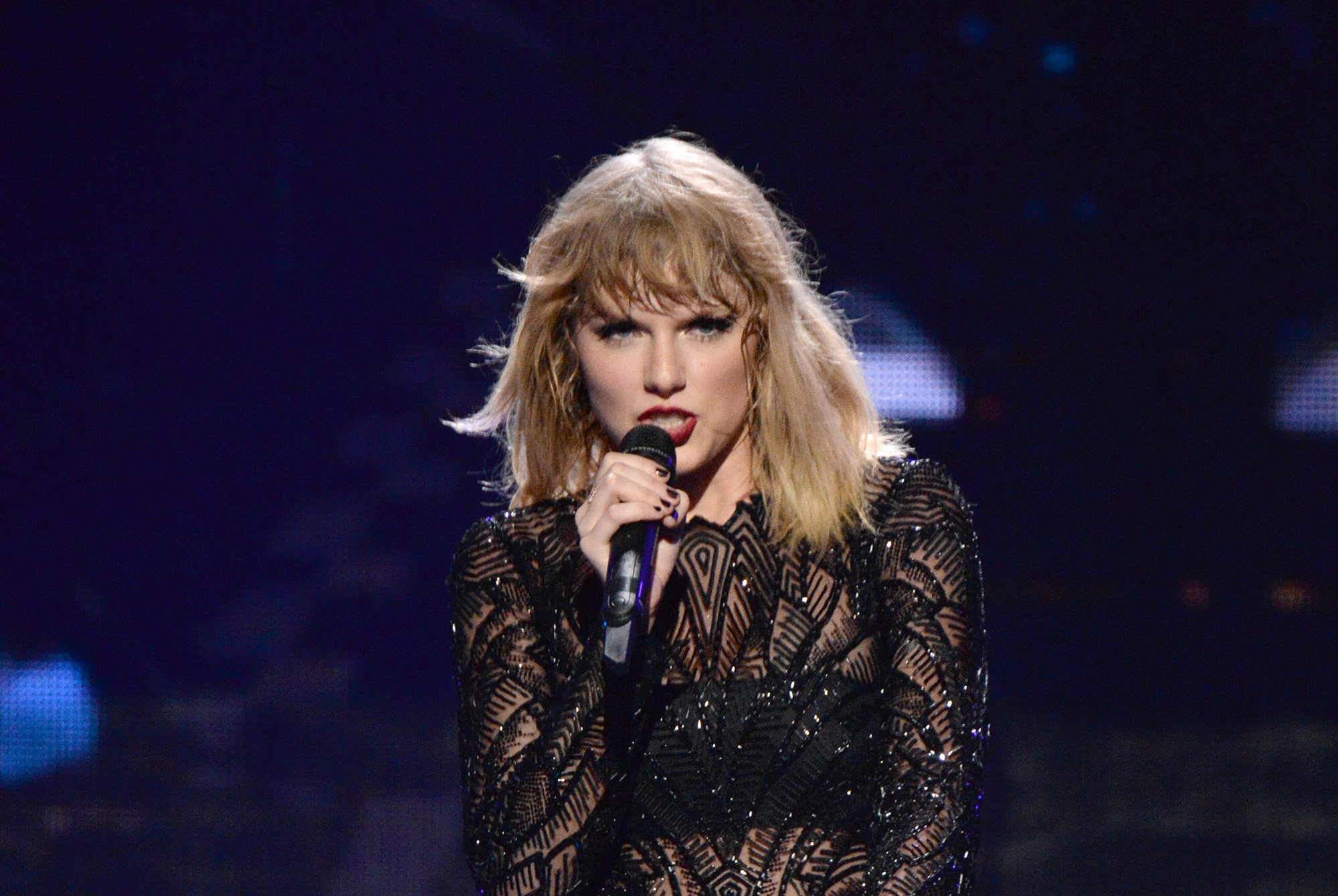 2017 DIRECTV NOW Super Saturday Night Concert In Houston - Taylor Swift Performance
