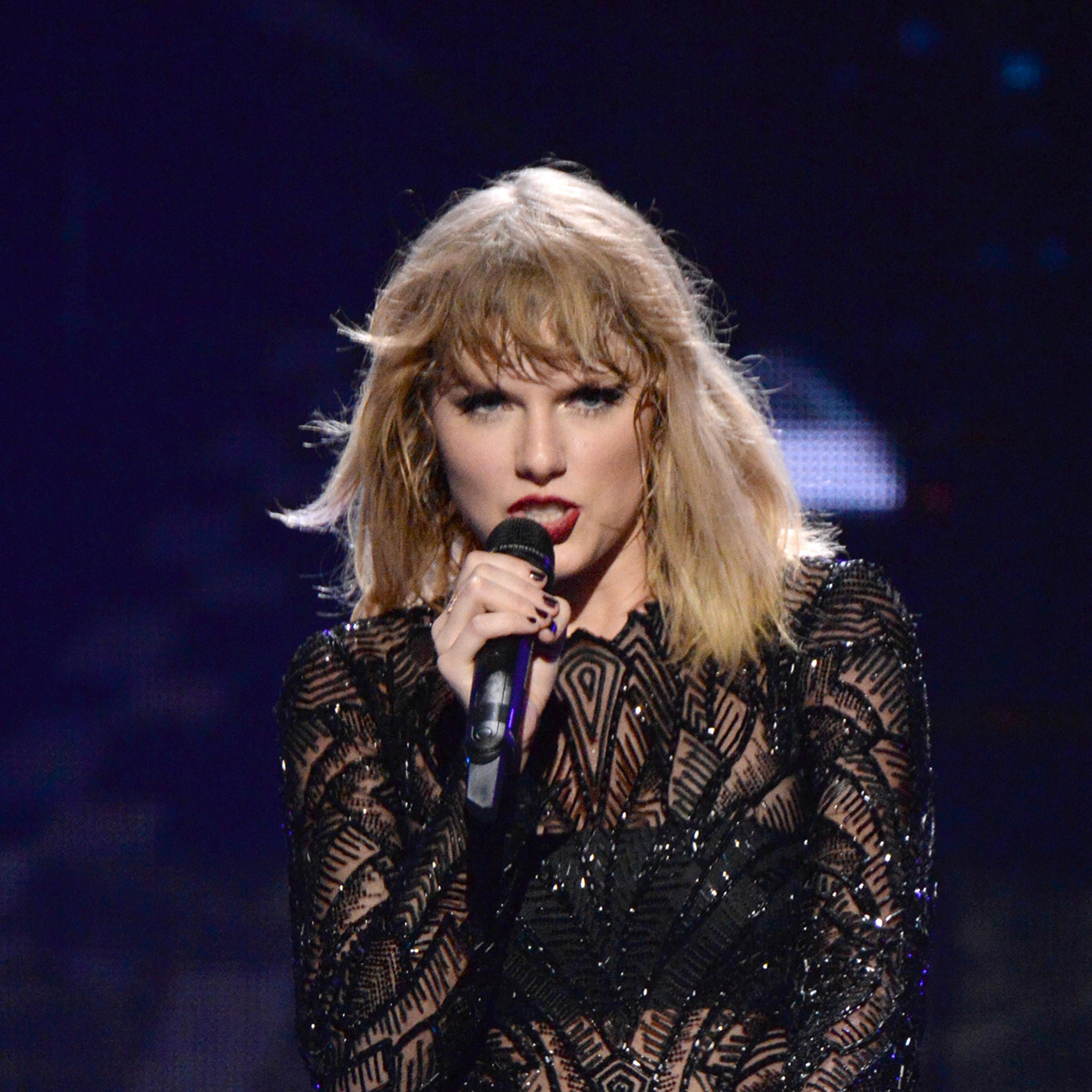 2017 DIRECTV NOW Super Saturday Night Concert In Houston - Taylor Swift Performance