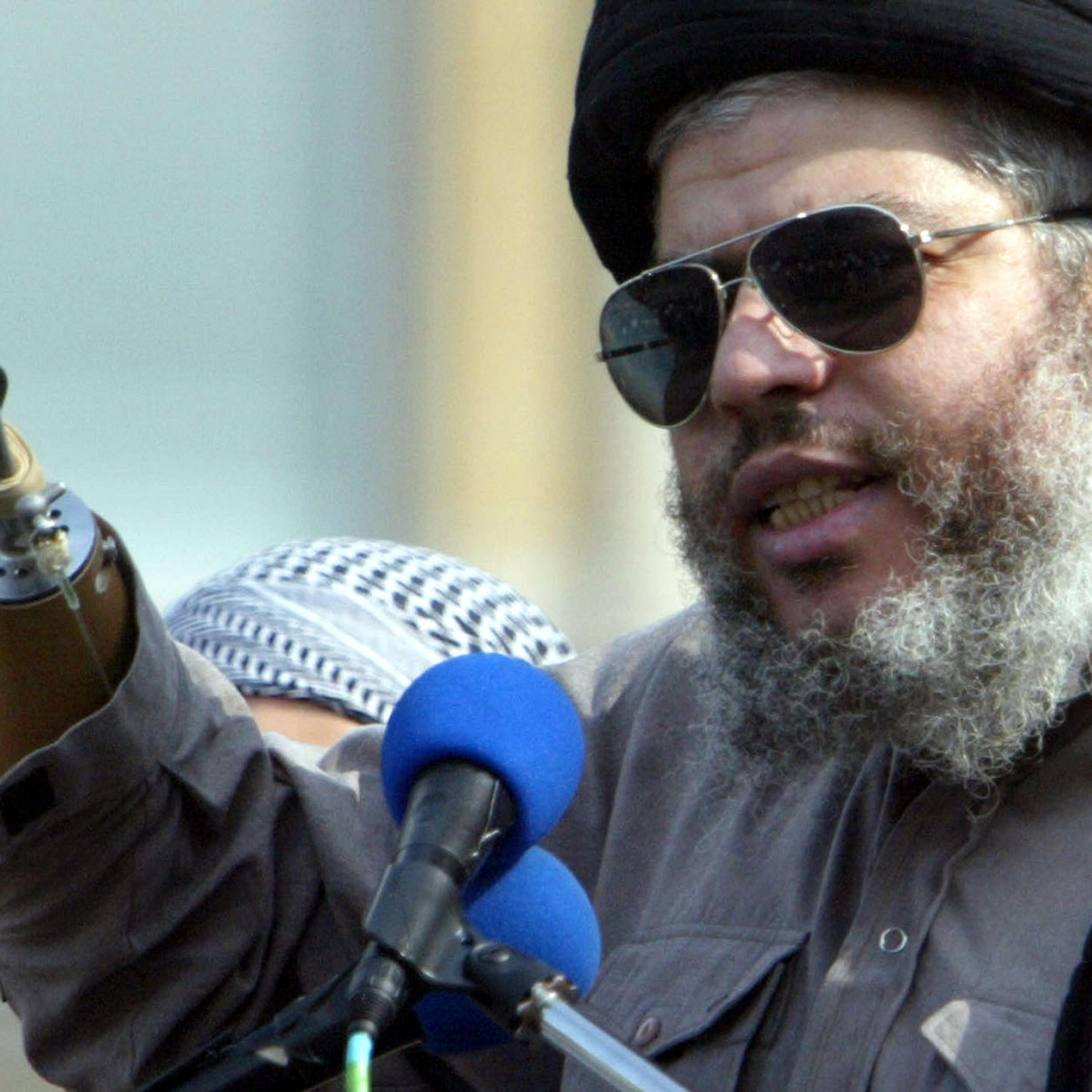 MUSLIM CLERIC SHEIKH ABU HAMZA AL-MASRI ADDRESSES SIXTH ANNUAL RALLYFOR ISLAM IN LONDON.